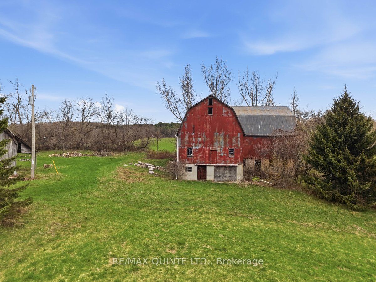 1079 Clearview Road Property Photo 10