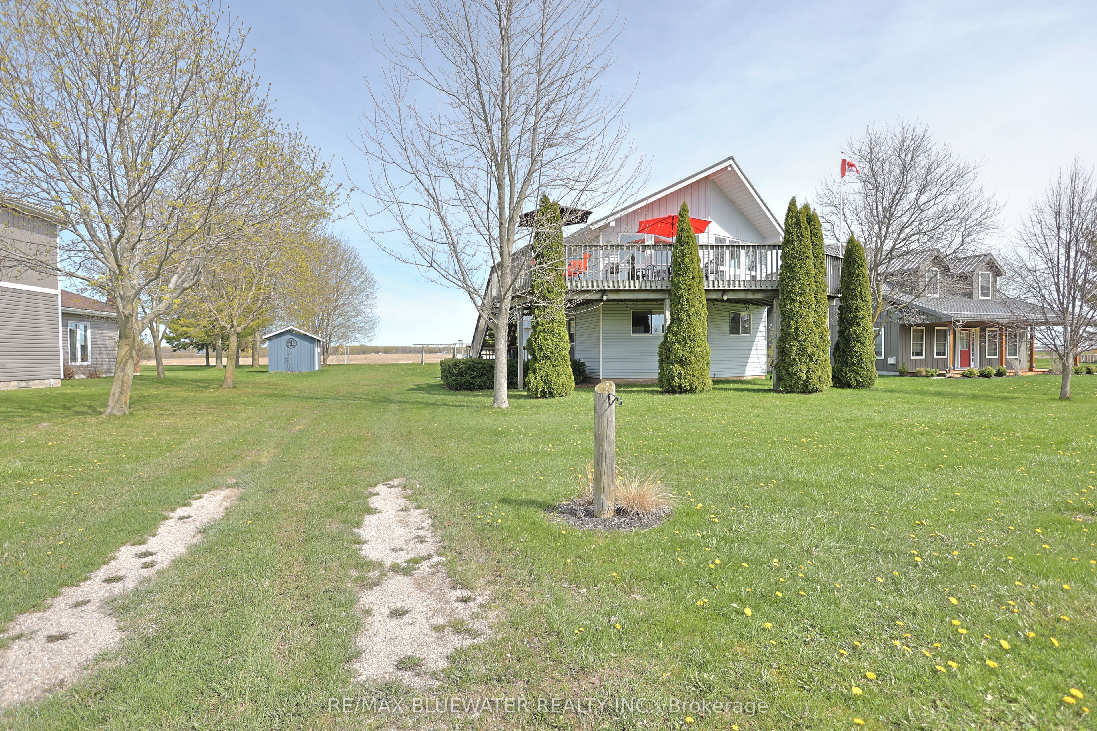 74156 Bluehaven Beach Drive Property Photo 6