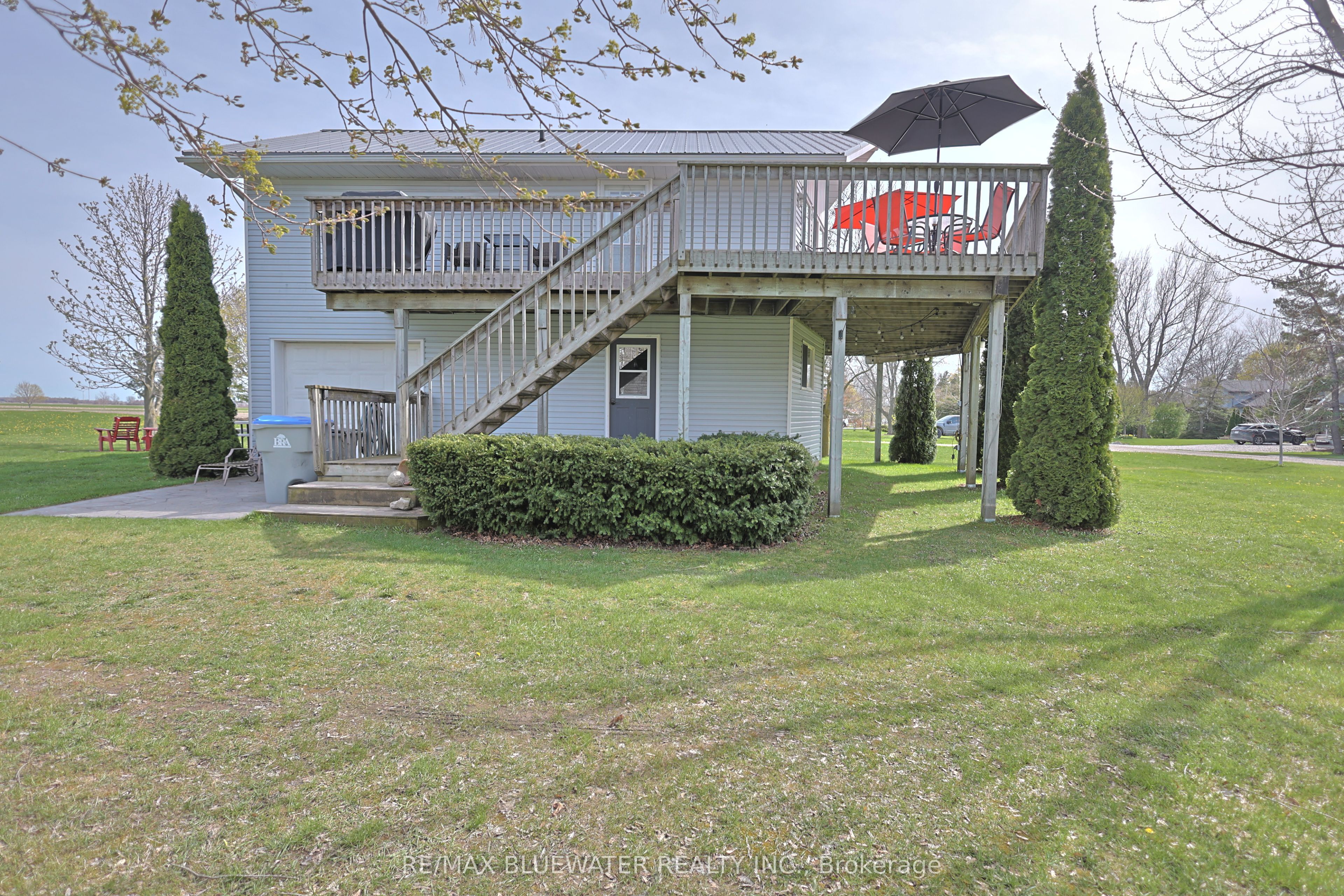 74156 Bluehaven Beach Drive Property Photo 8