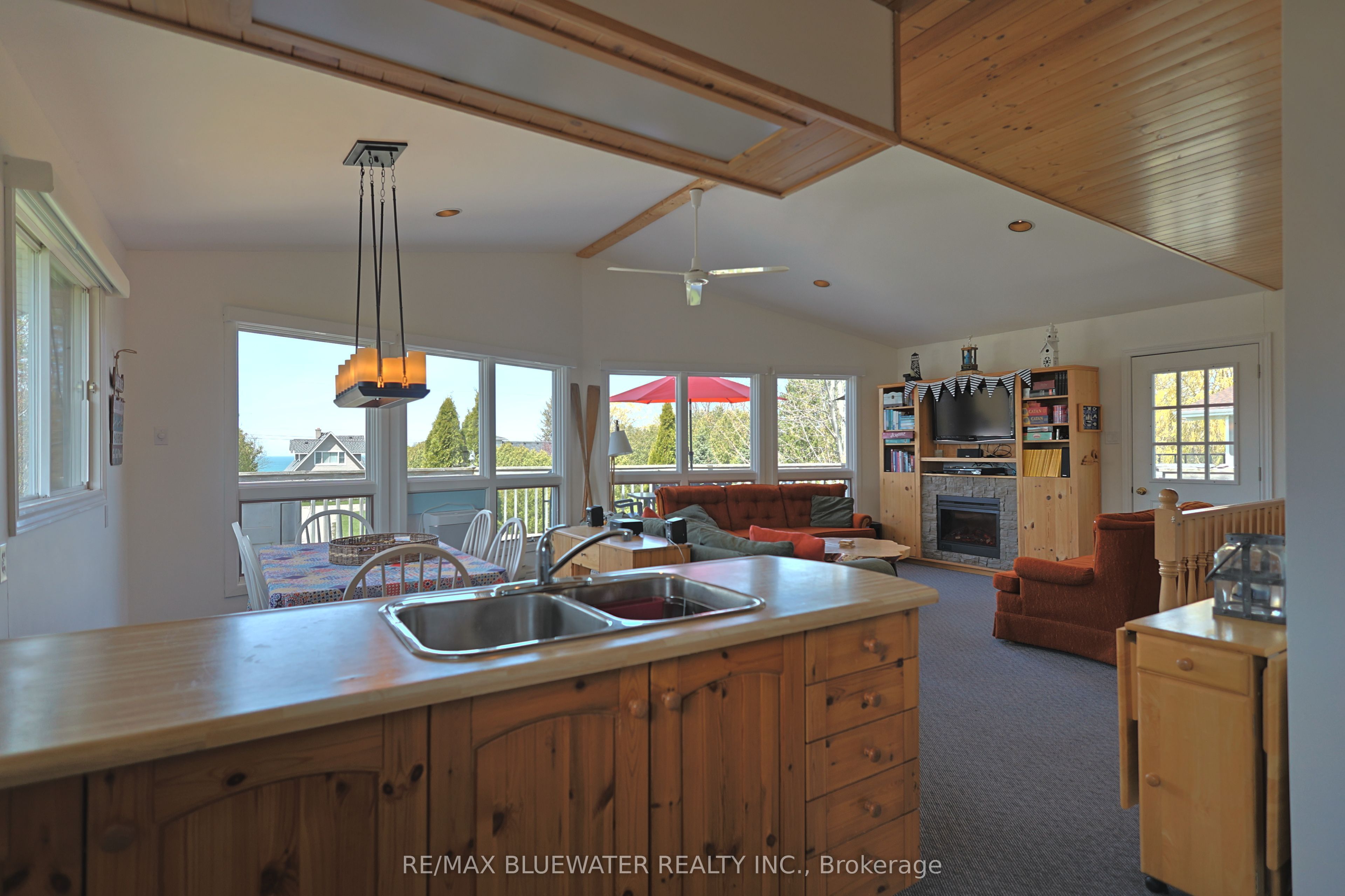74156 Bluehaven Beach Drive Property Photo 21
