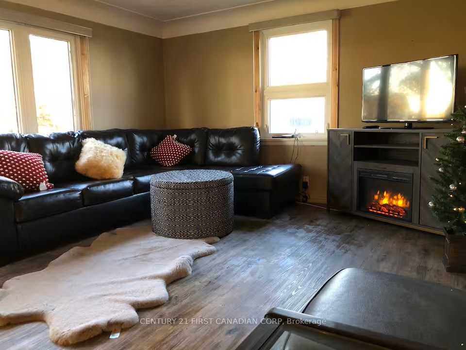 4578 Talbot Trail Property Photo 7