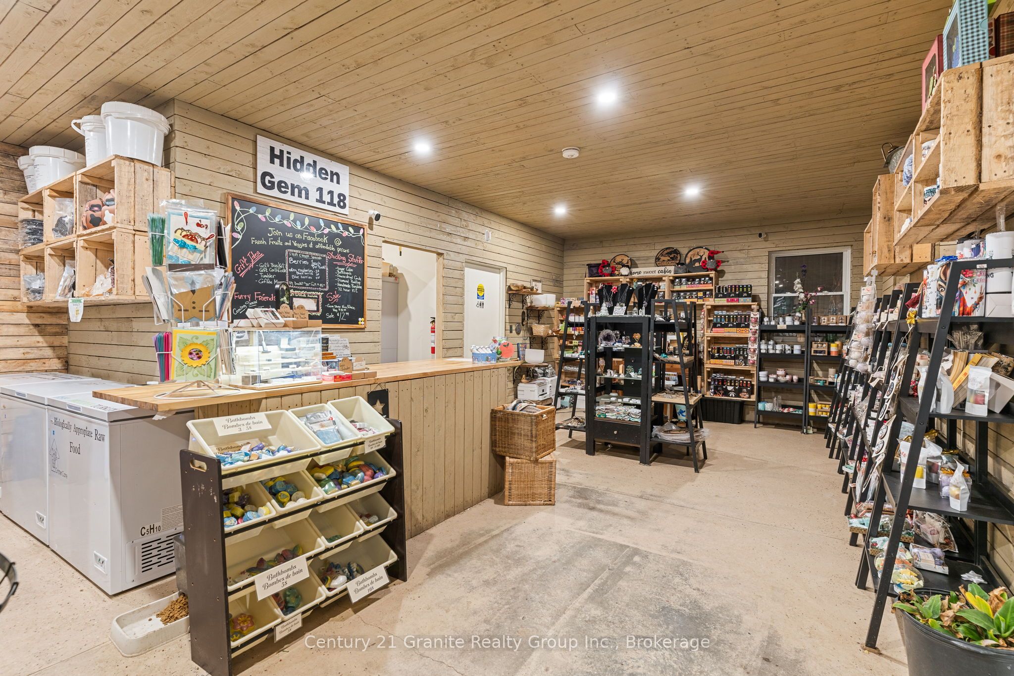 9734 Highway 118 W Property Photo 12