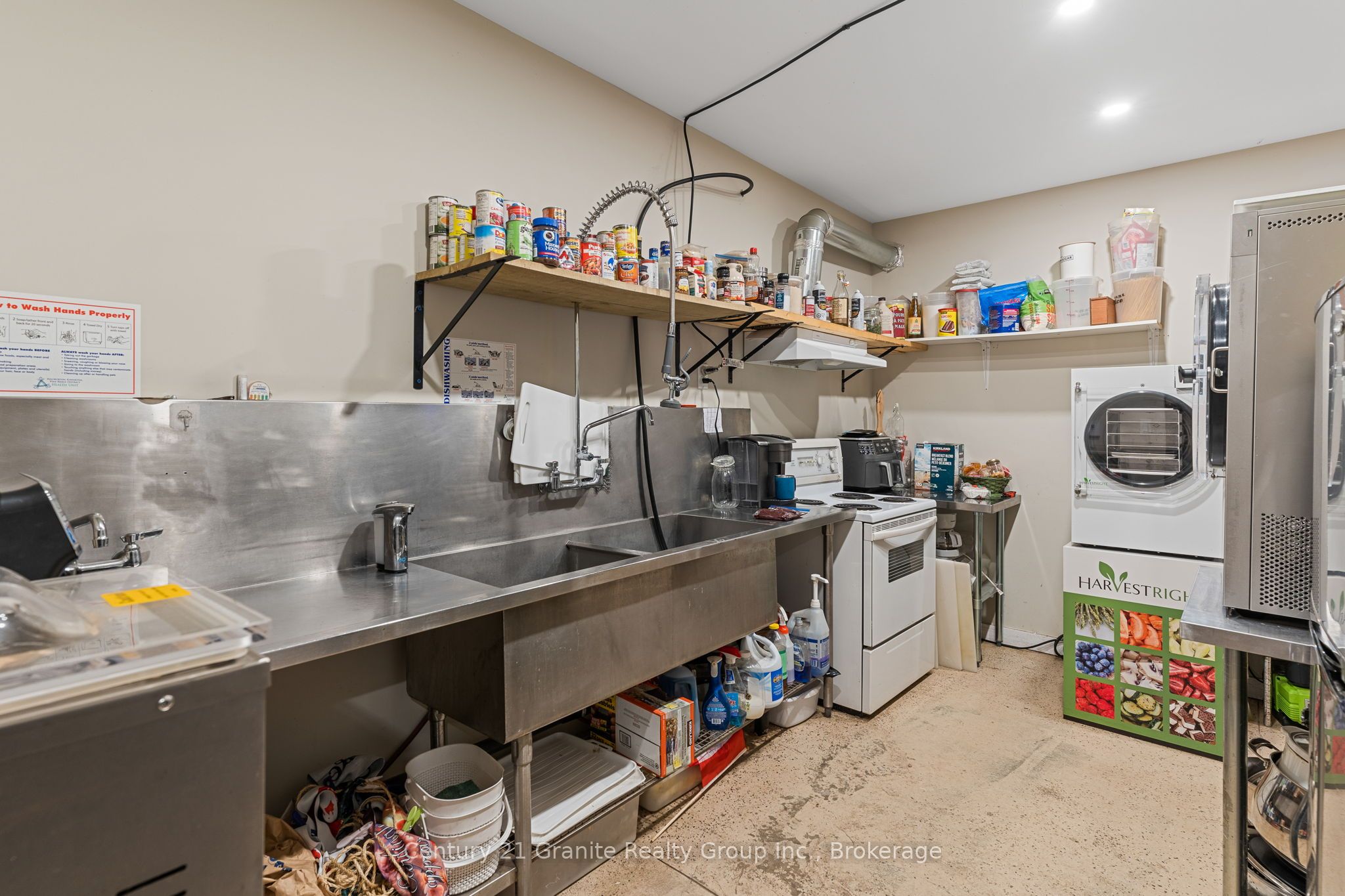 9734 Highway 118 W Property Photo 17