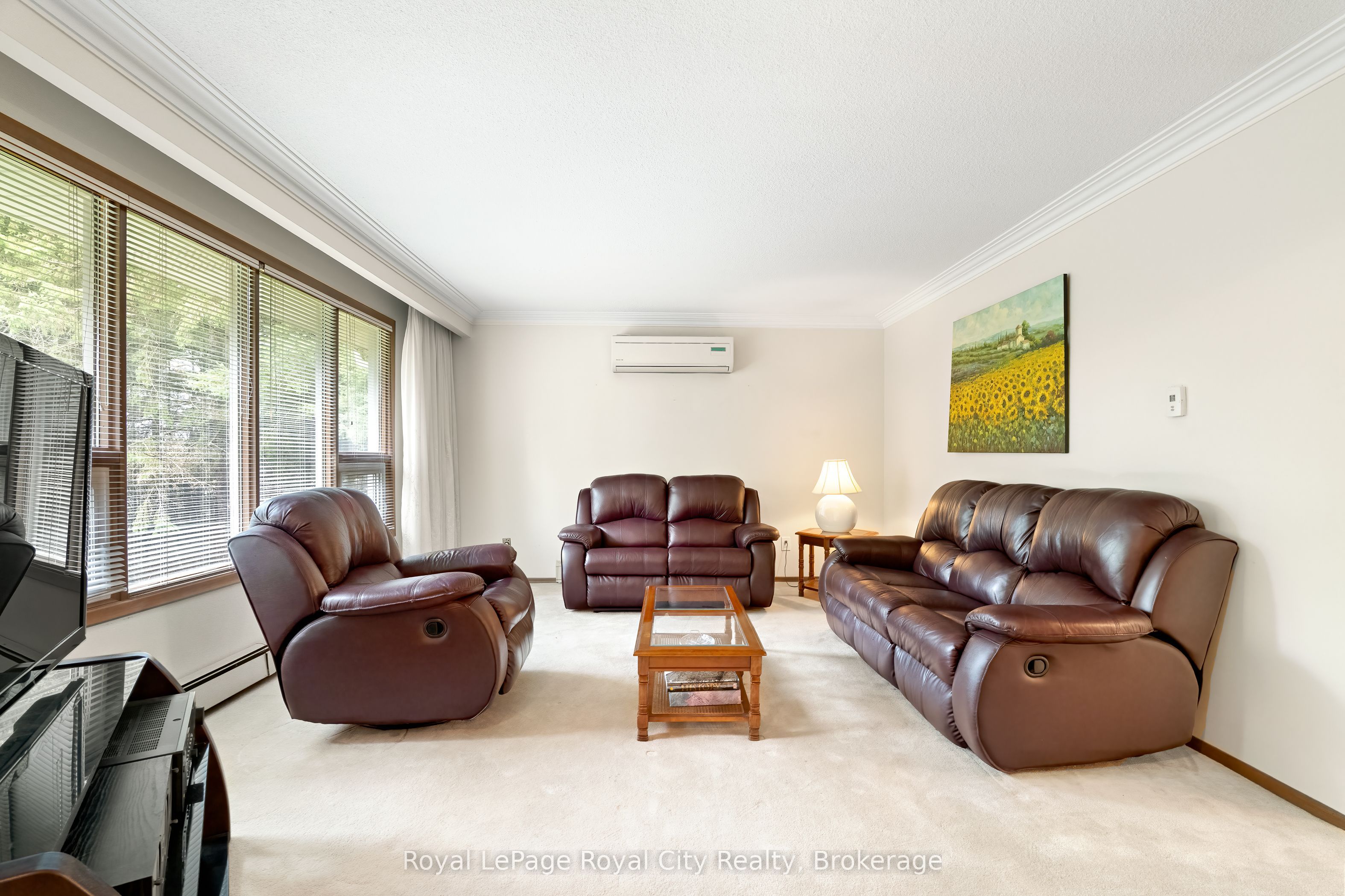 4620 20 Side Road N Property Photo 10
