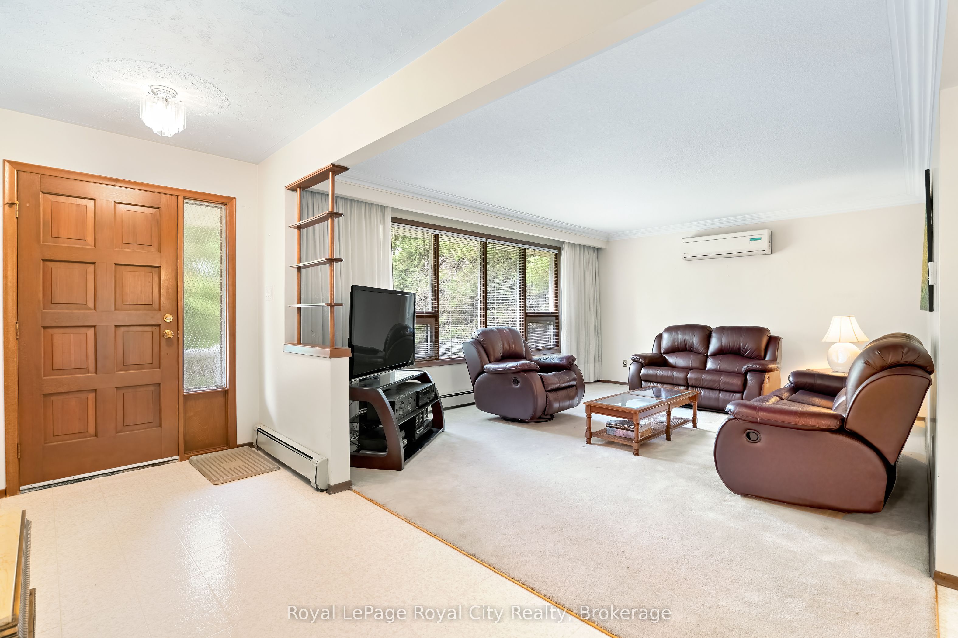 4620 20 Side Road N Property Photo 11
