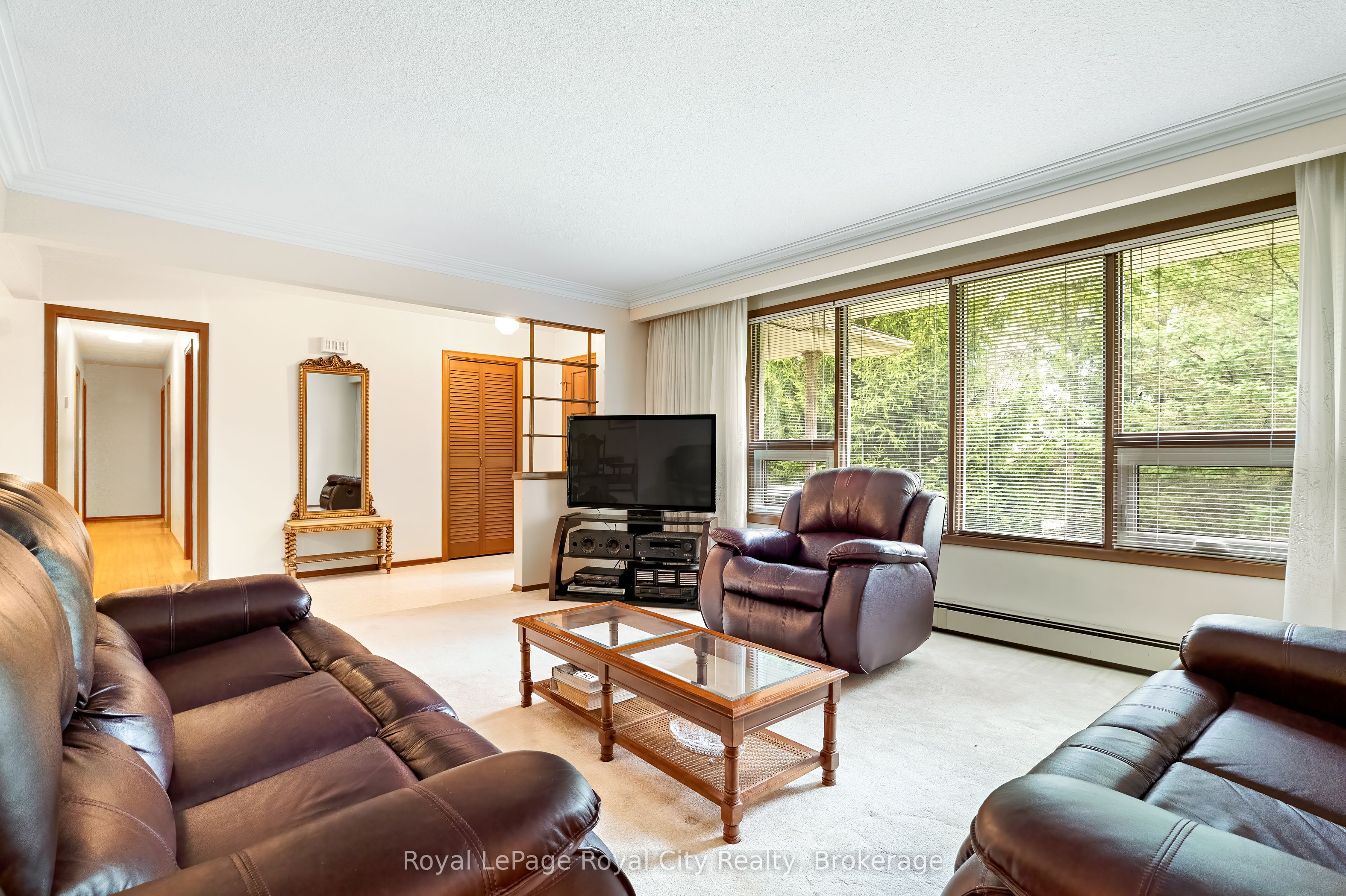 4620 20 Side Road N Property Photo 12