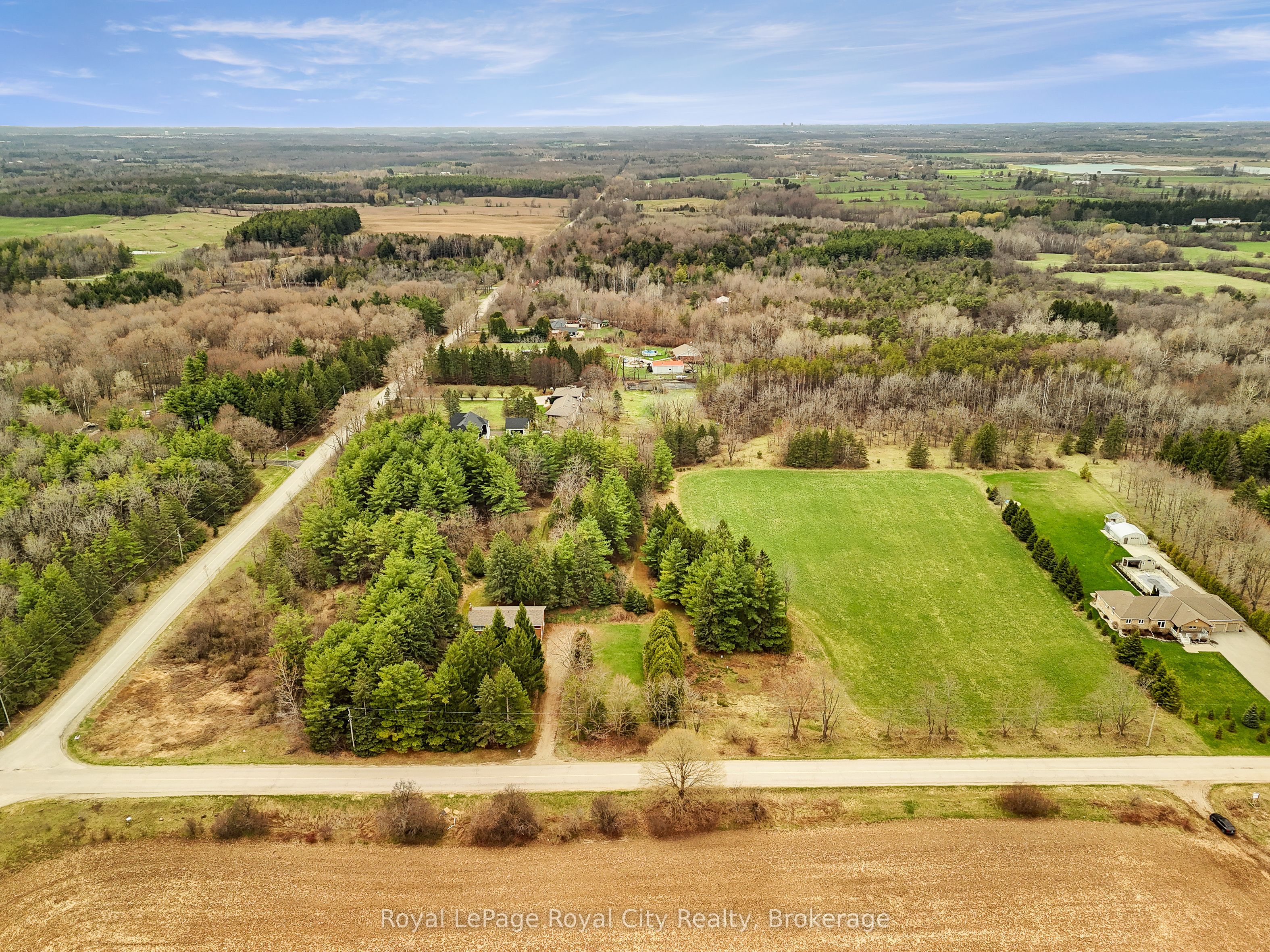 4620 20 Side Road N Property Photo 43