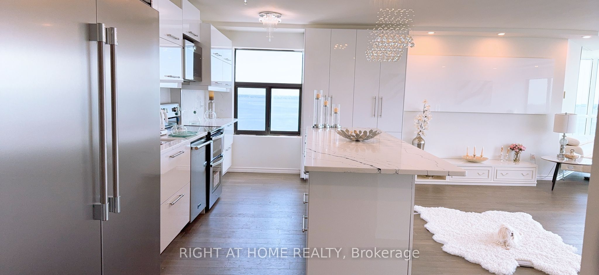 185 Ontario Street 1301 Property Photo 10