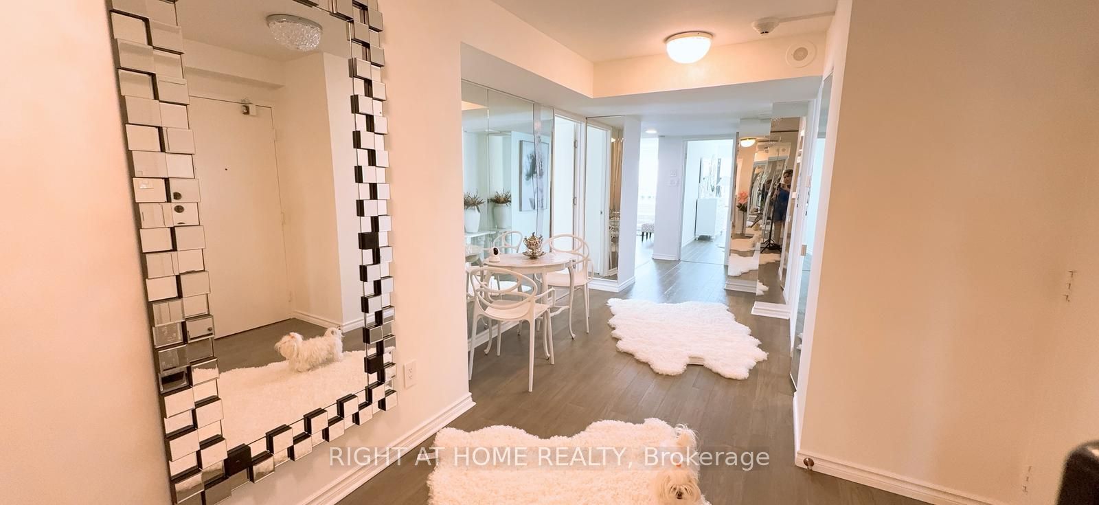 185 Ontario Street 1301 Property Photo 23