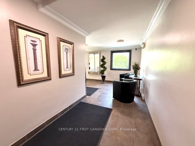 570 William Street 401 Property Photo 4