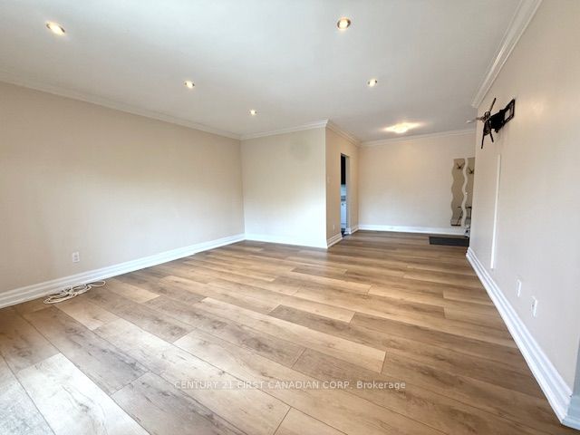 570 William Street 401 Property Photo 10