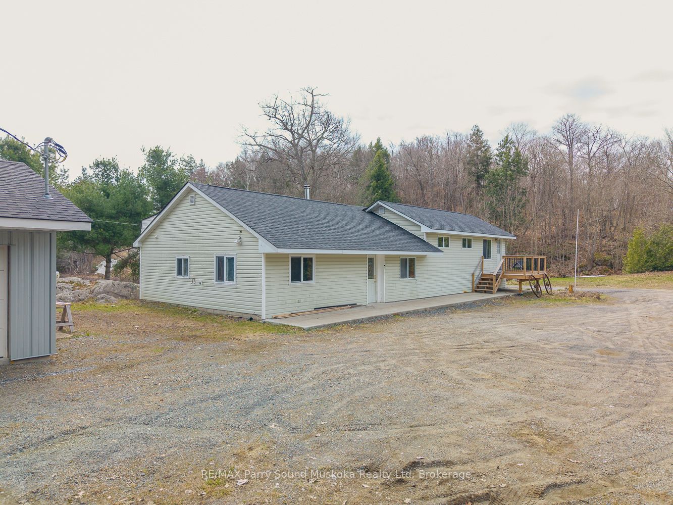 92 Blue Lake Road Property Photo 2