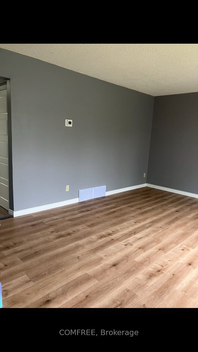 560 Short Street Property Photo 7