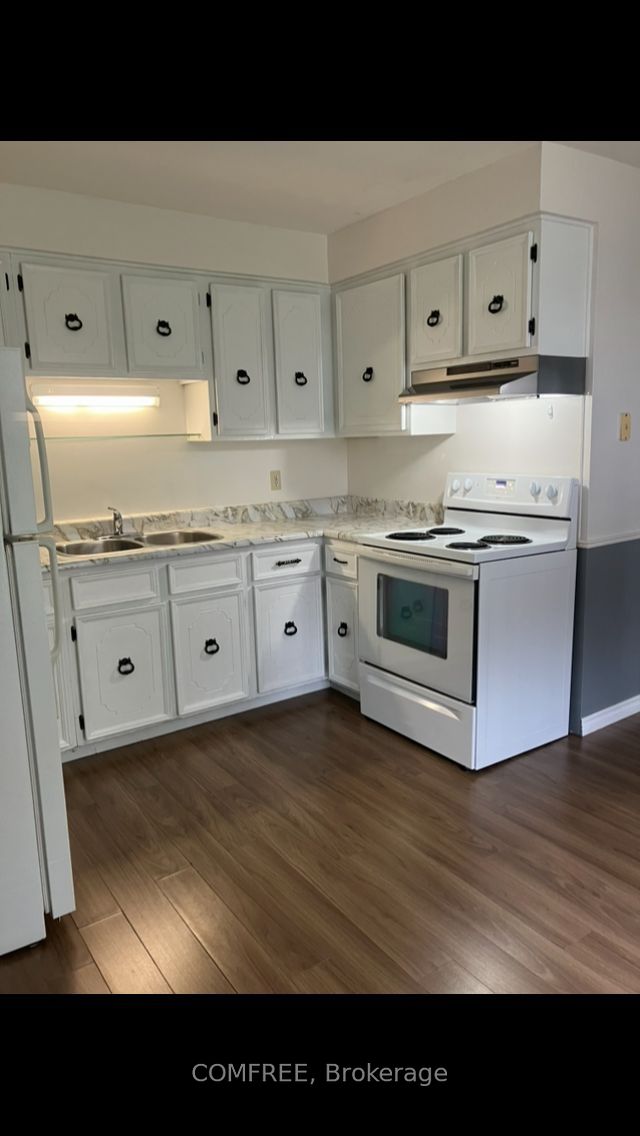 560 Short Street Property Photo 11