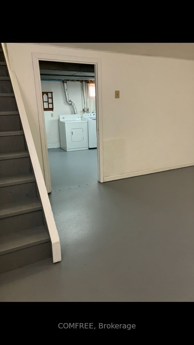 560 Short Street Property Photo 14