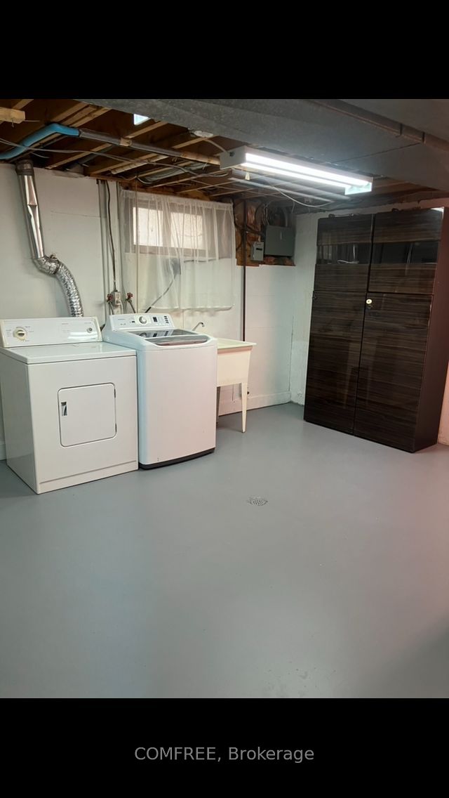 560 Short Street Property Photo 17