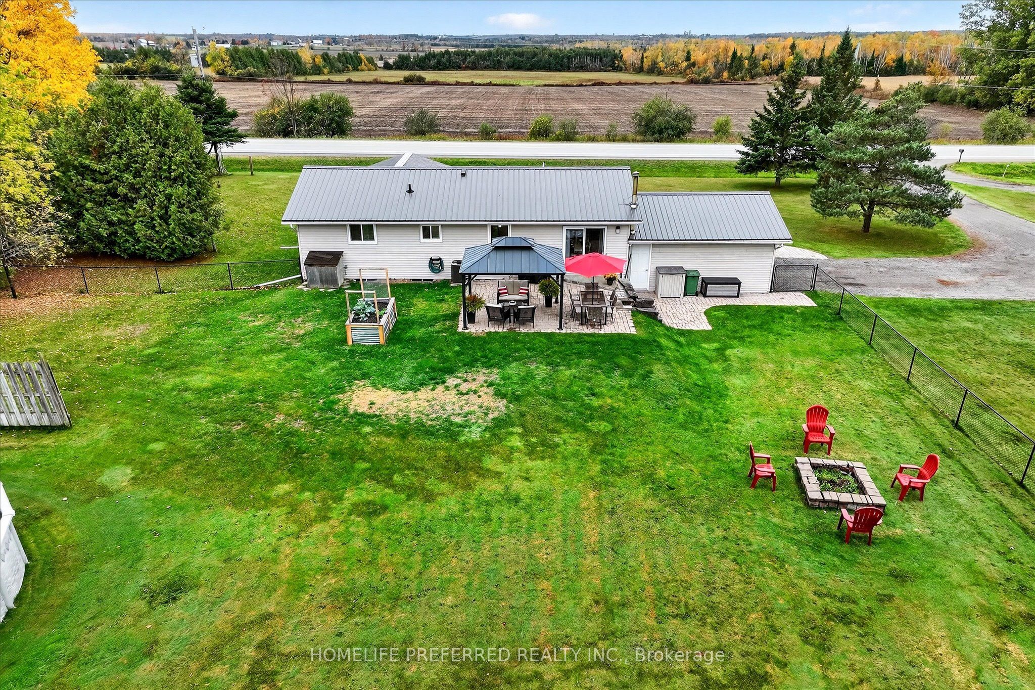 530 Centreline Road Property Photo 4