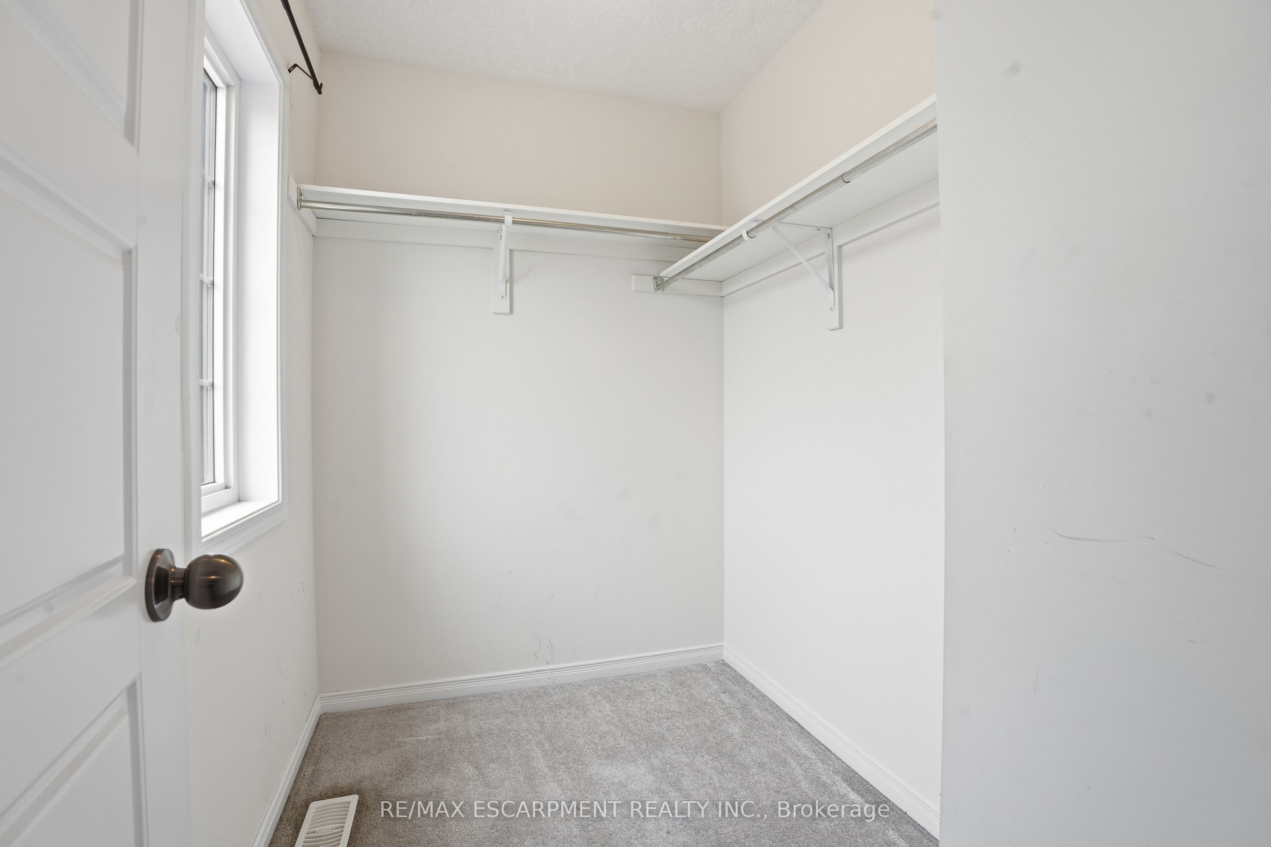 7774 Buckeye Crescent Property Photo 22