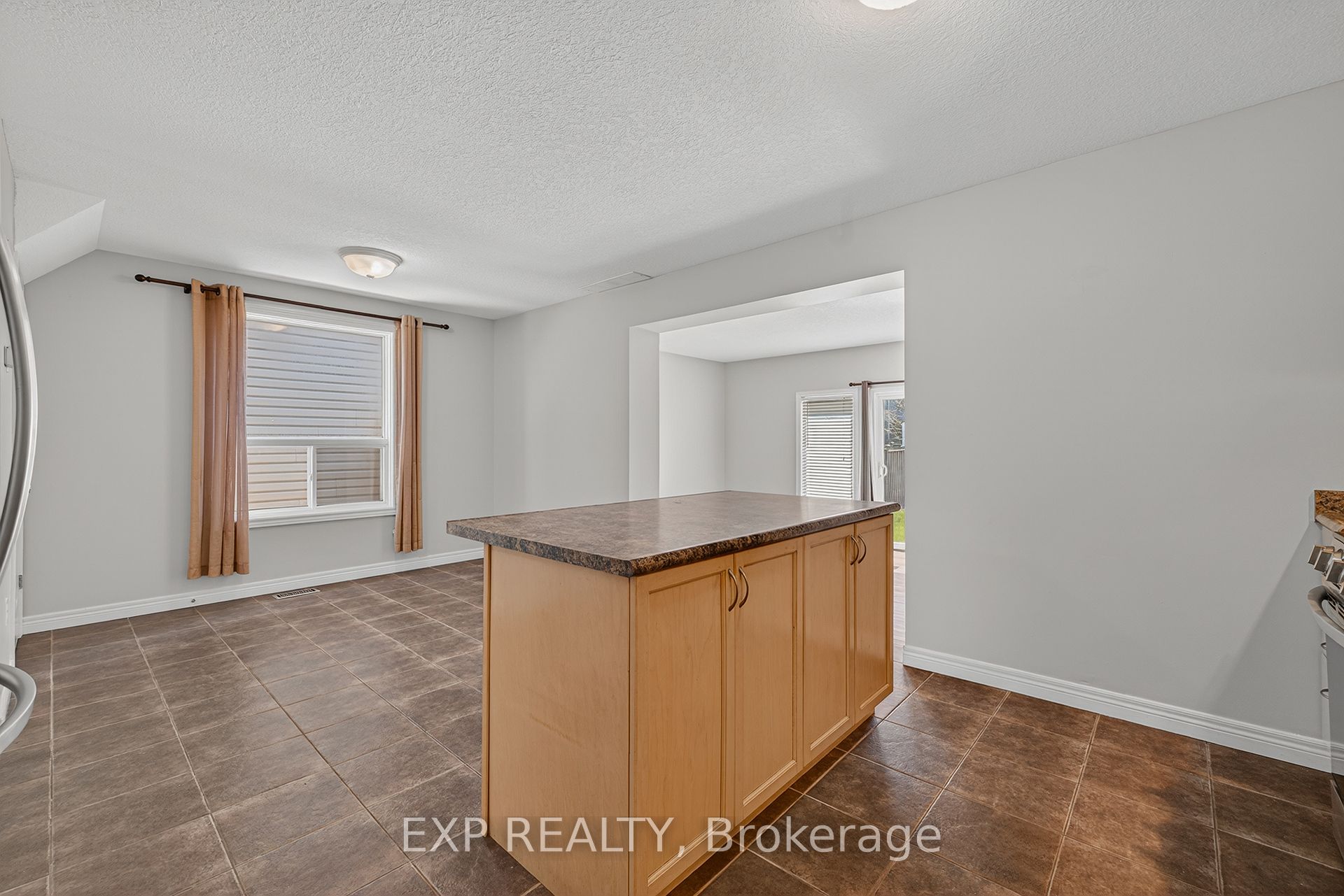 19 Sinclair Street Property Photo 10