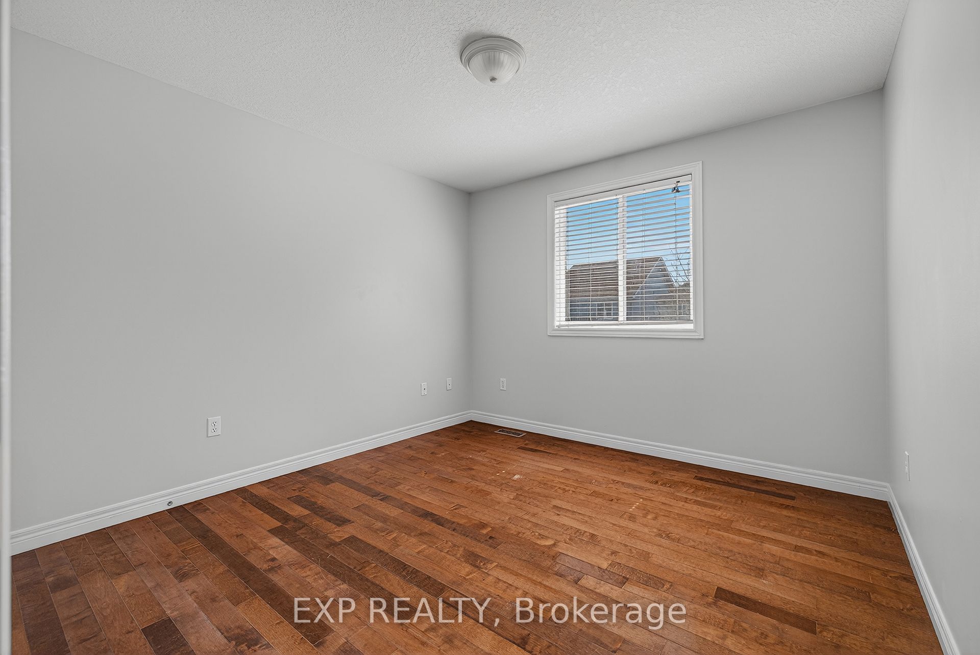 19 Sinclair Street Property Photo 18