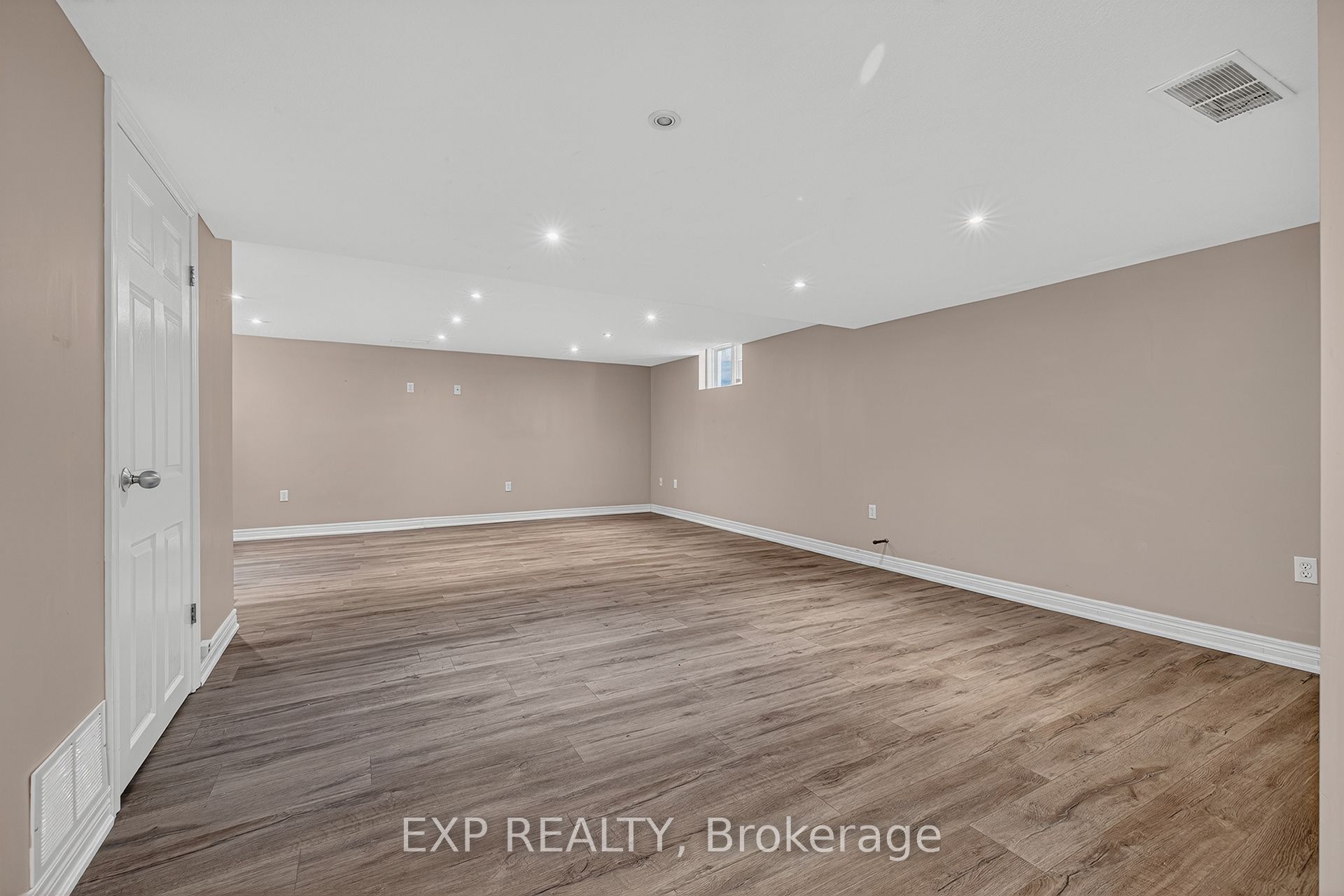 19 Sinclair Street Property Photo 26