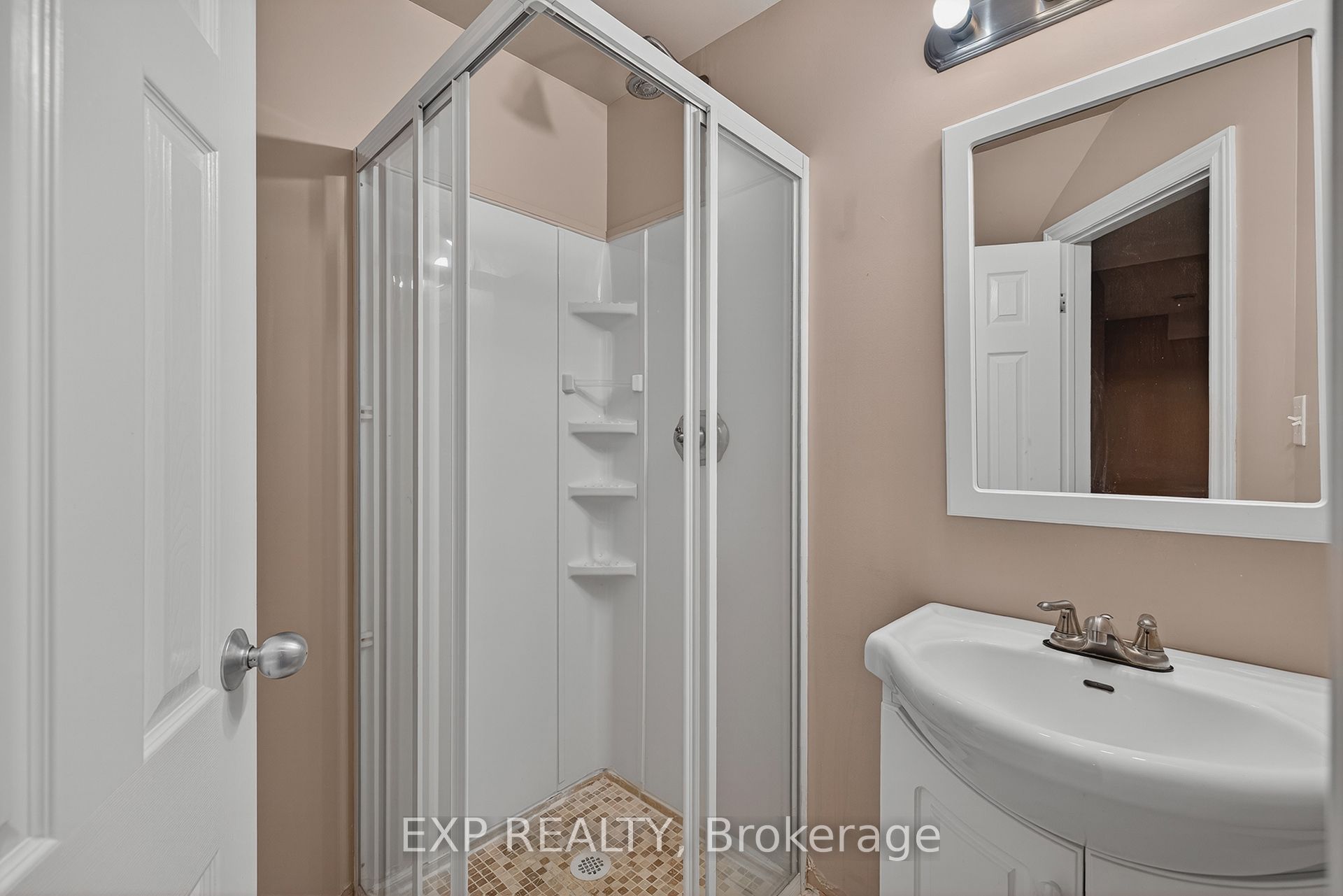 19 Sinclair Street Property Photo 28