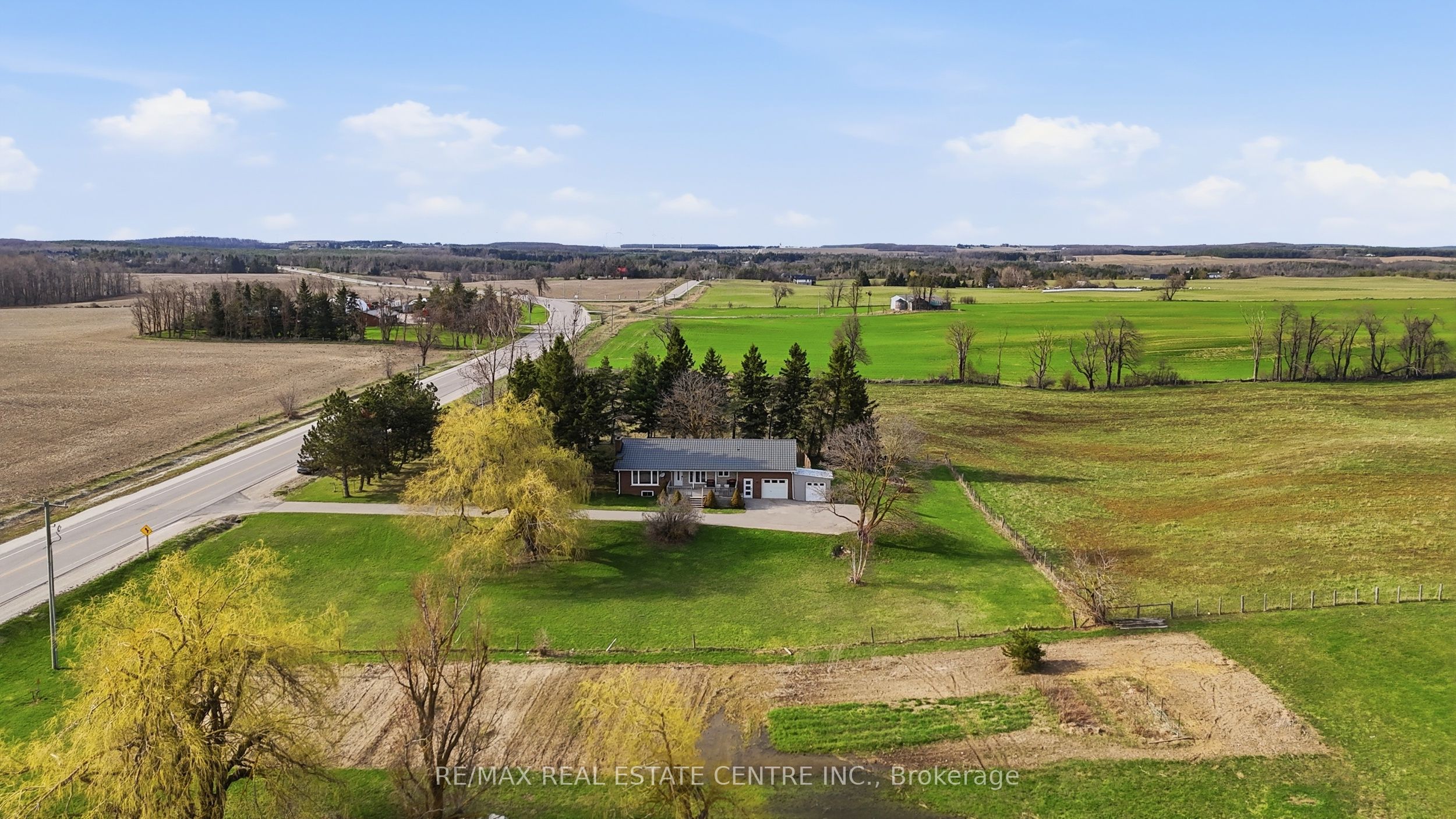517021 County Rd 124 Road Property Photo 2
