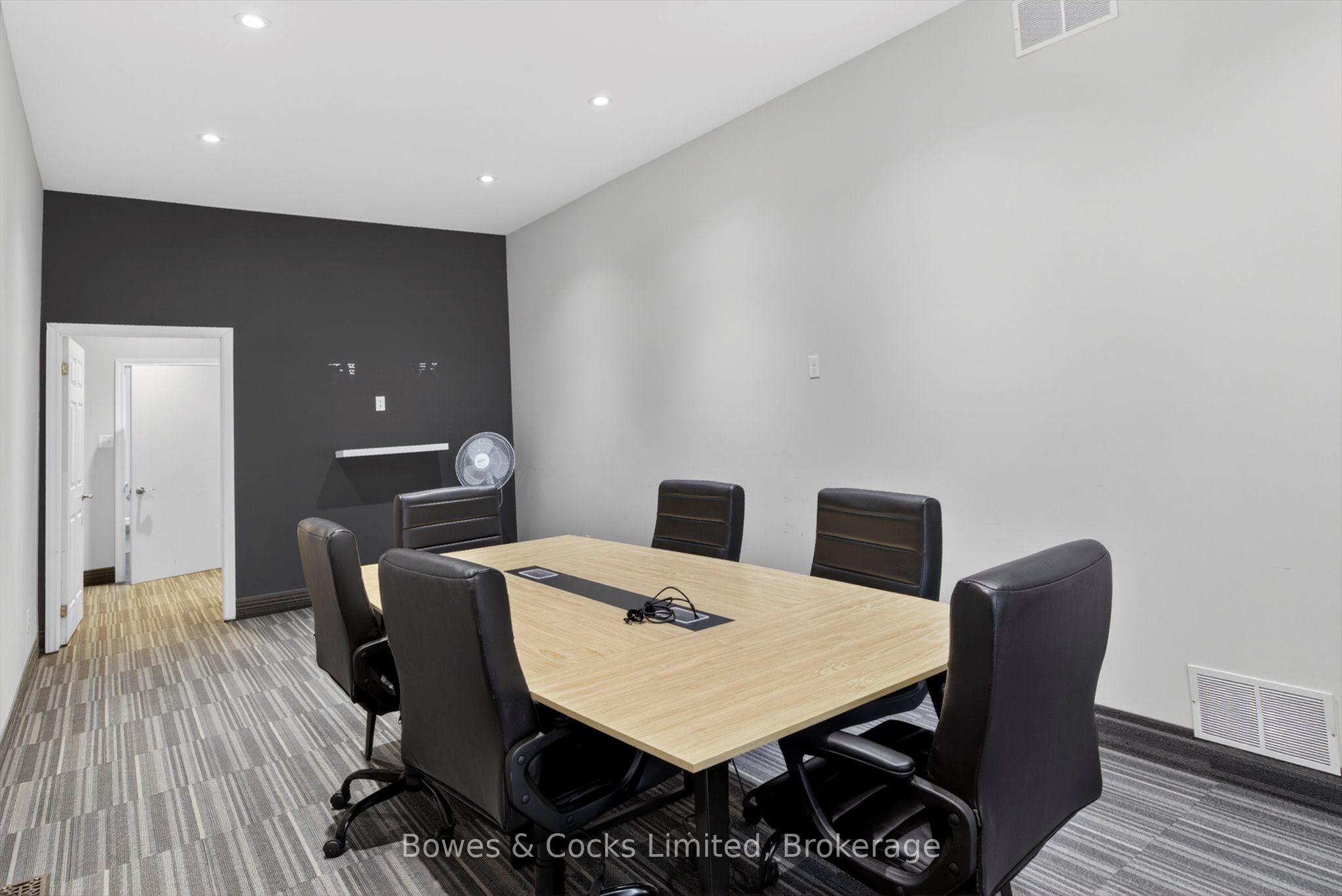 269 Charlotte Street Property Photo 7