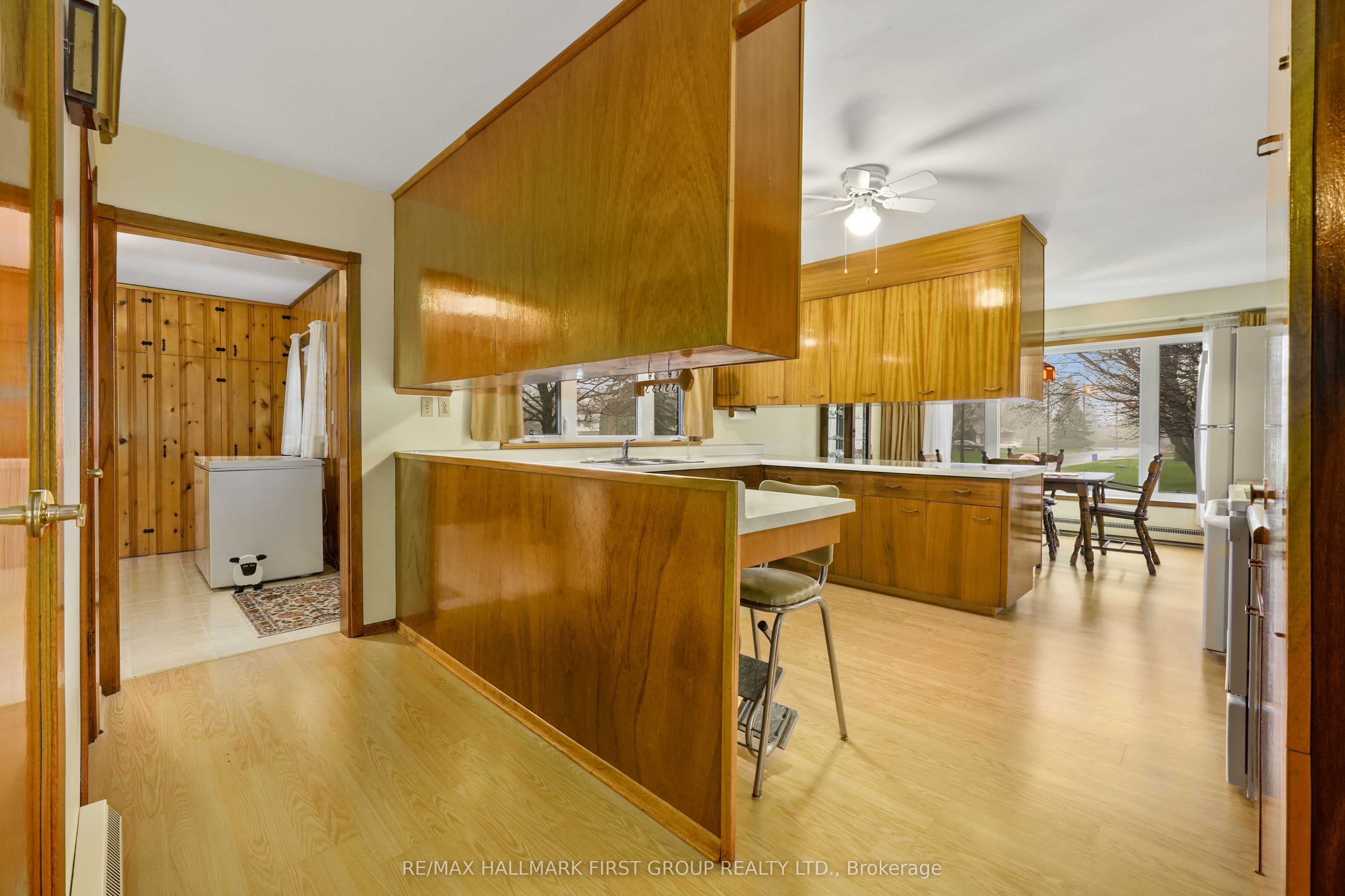 12 Maplewood Boulevard Property Photo 7