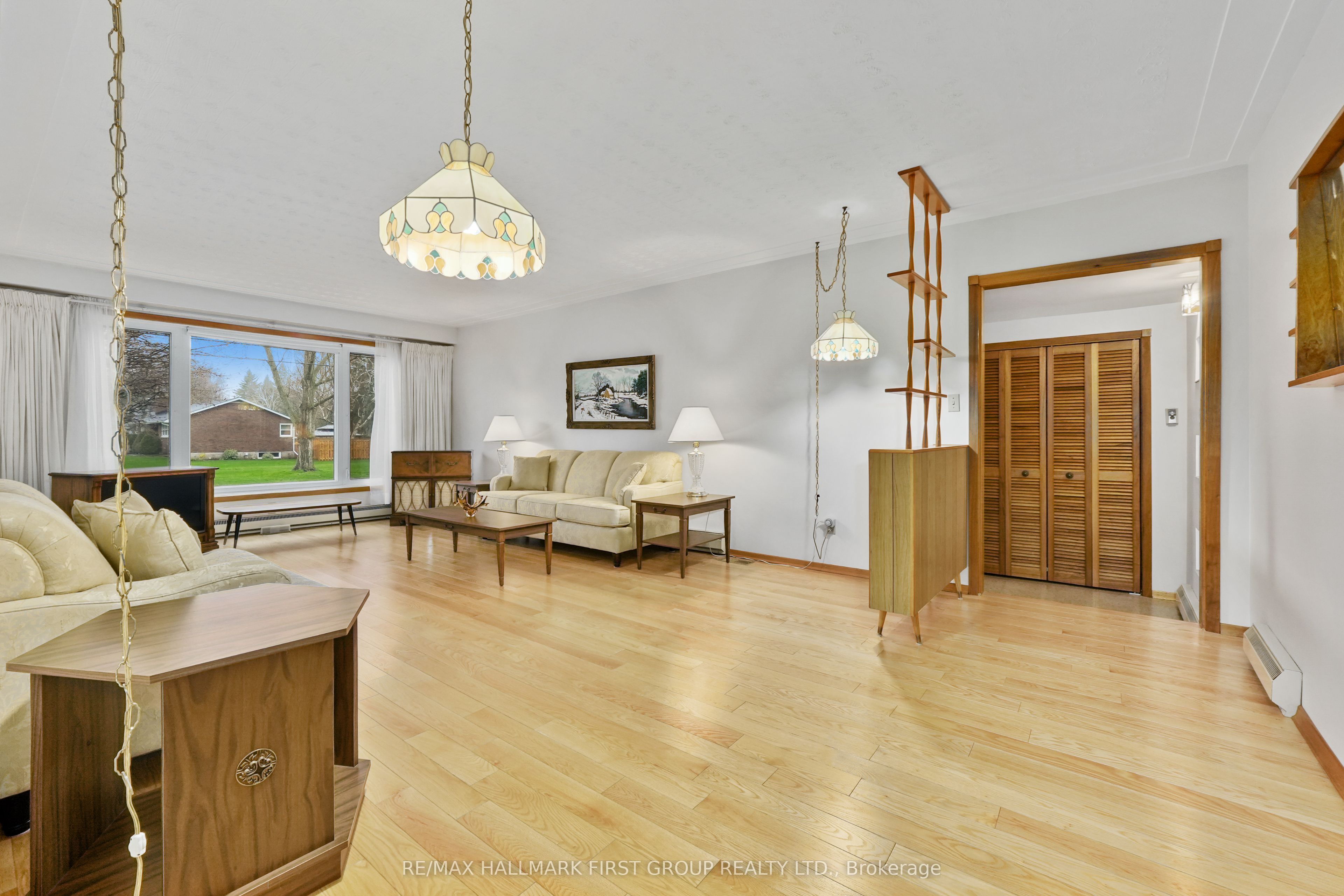 12 Maplewood Boulevard Property Photo 17