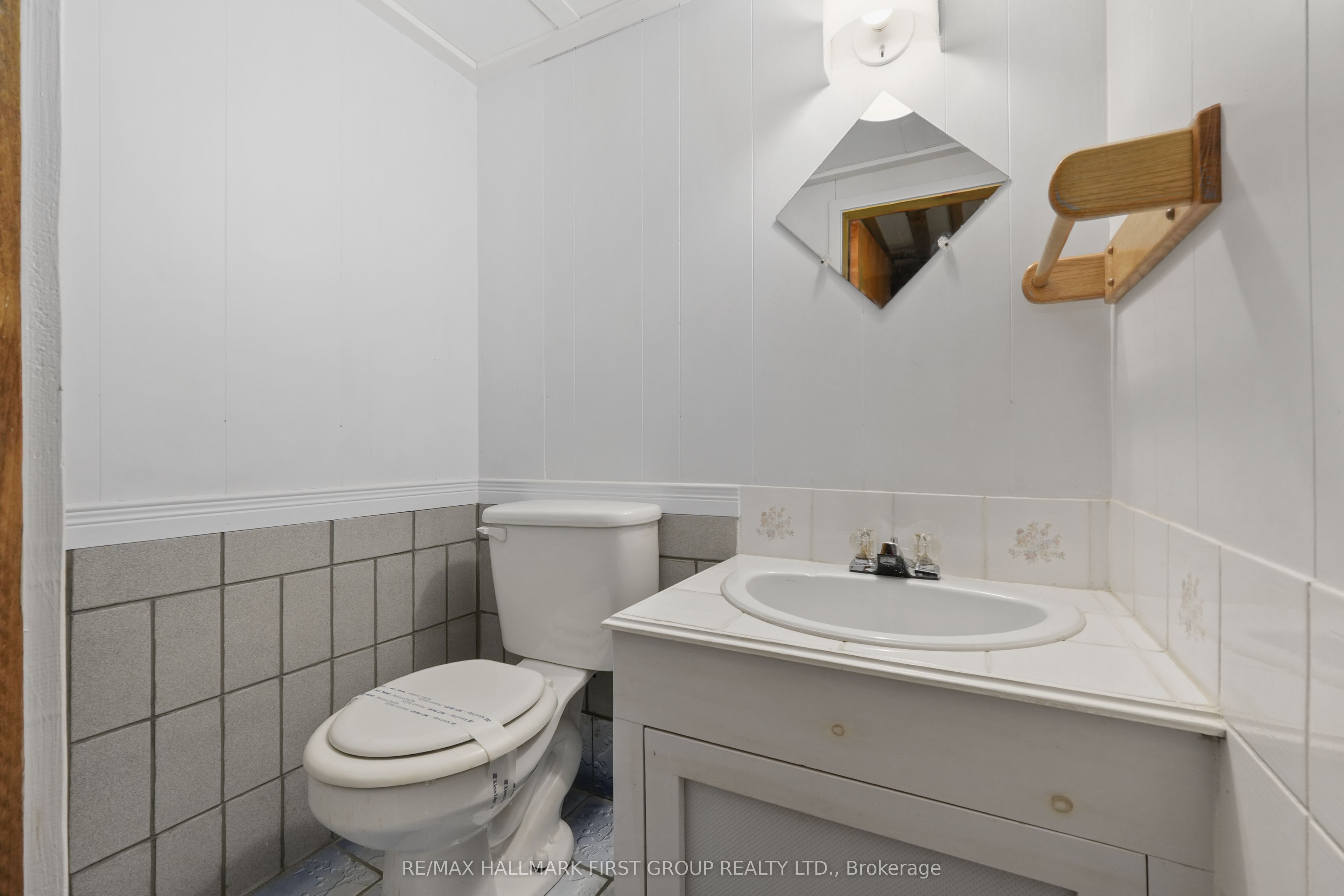 12 Maplewood Boulevard Property Photo 38