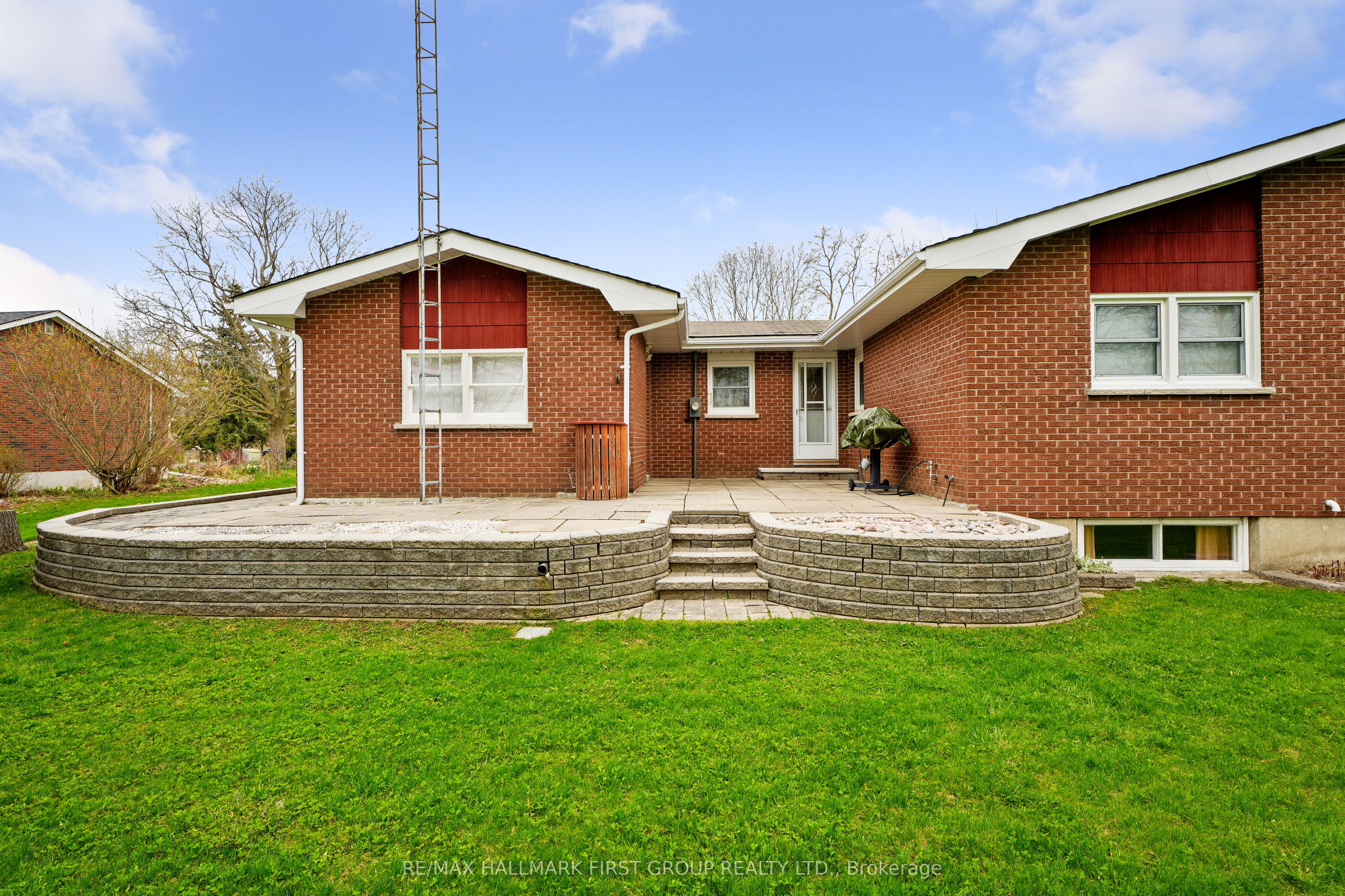 12 Maplewood Boulevard Property Photo 41