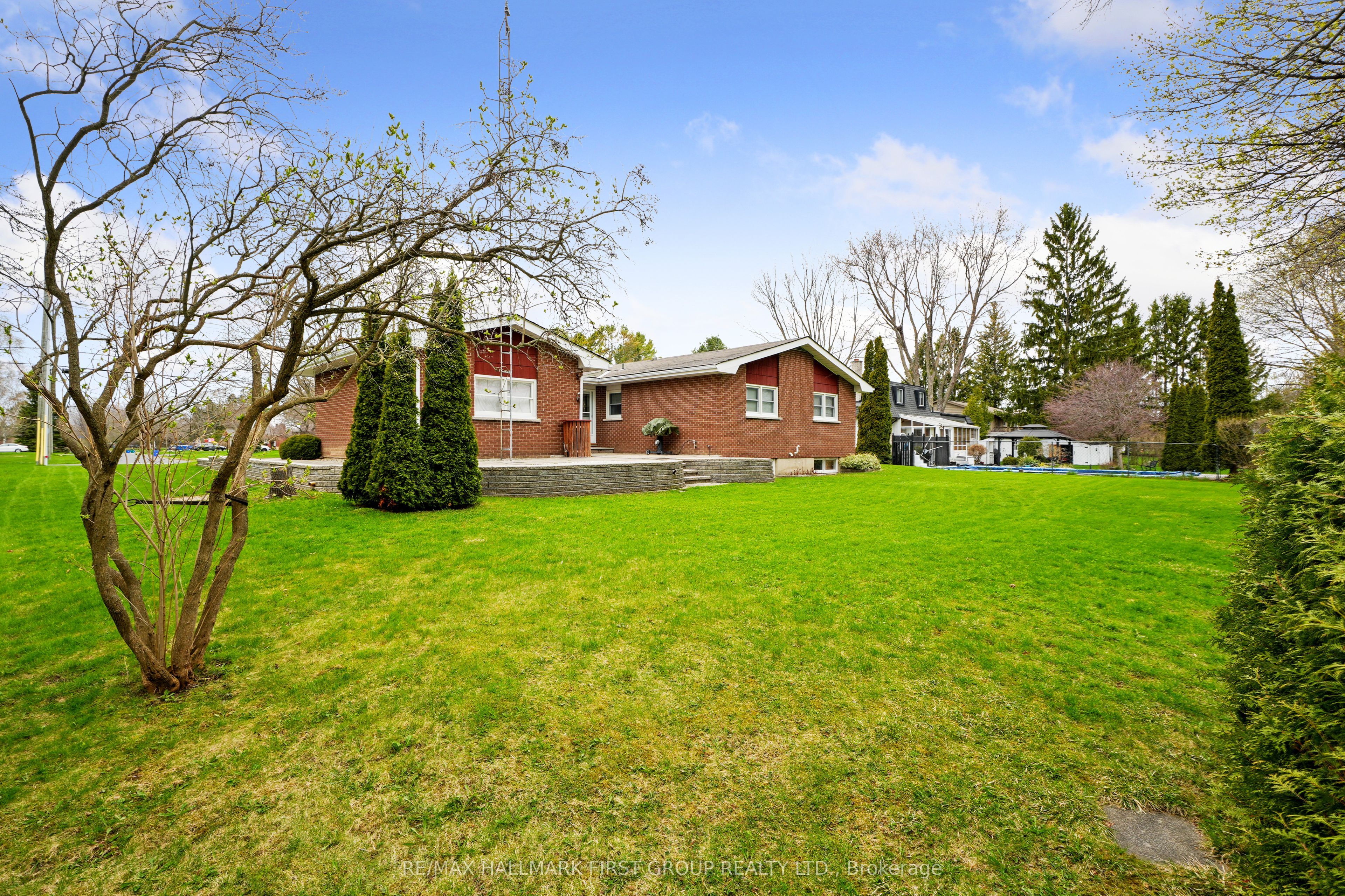 12 Maplewood Boulevard Property Photo 43