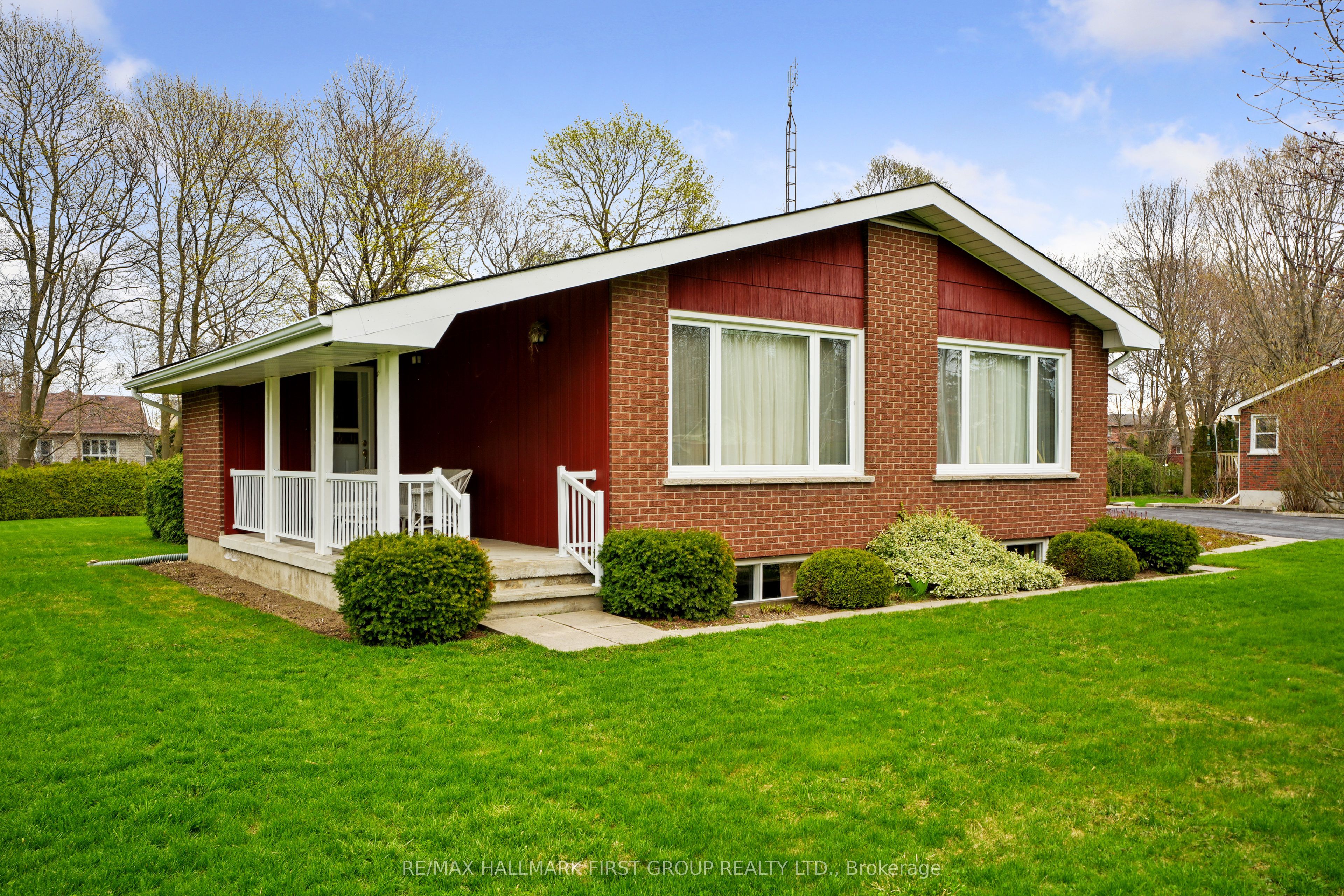 12 Maplewood Boulevard Property Photo 45