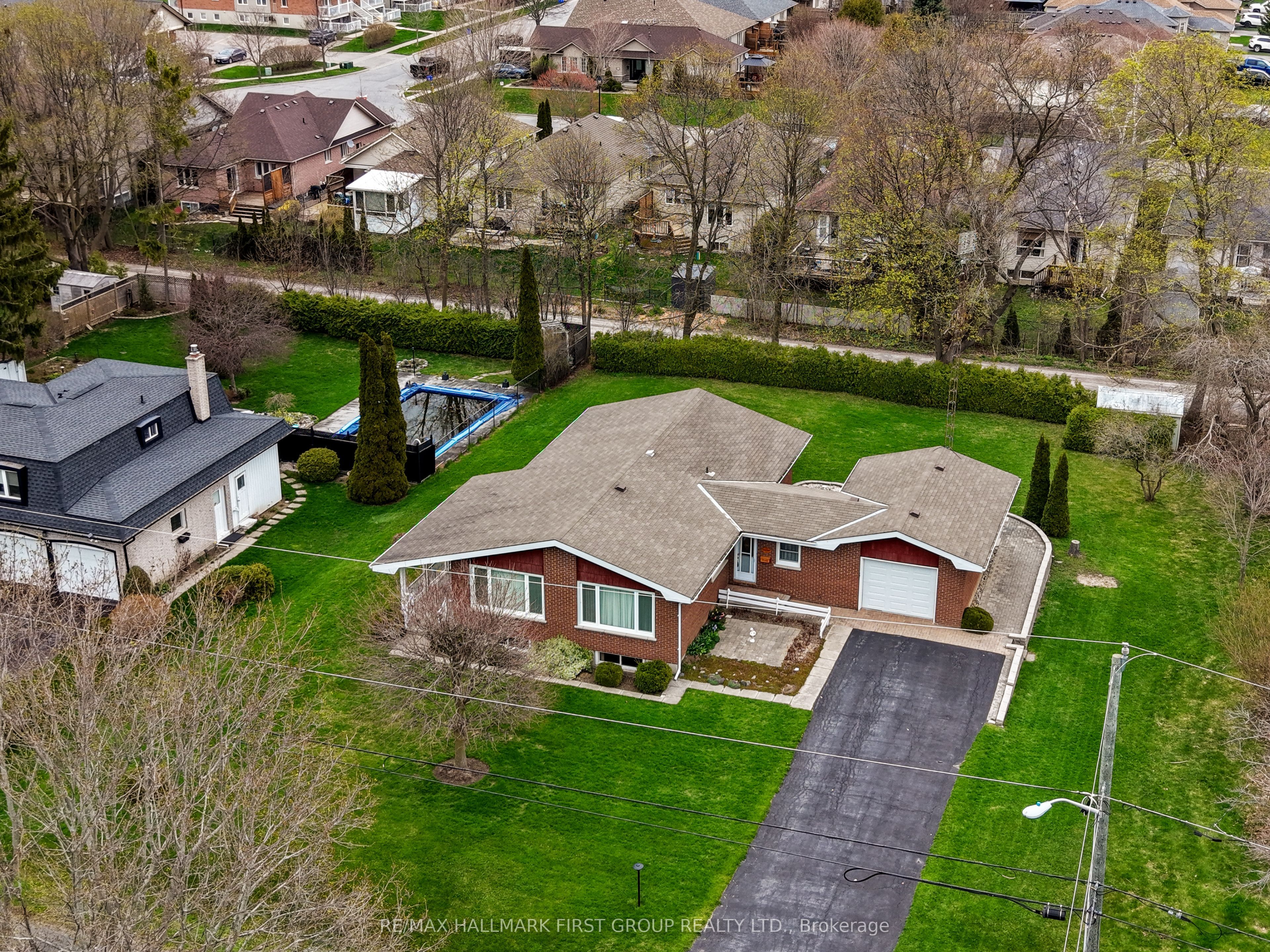12 Maplewood Boulevard Property Photo 46