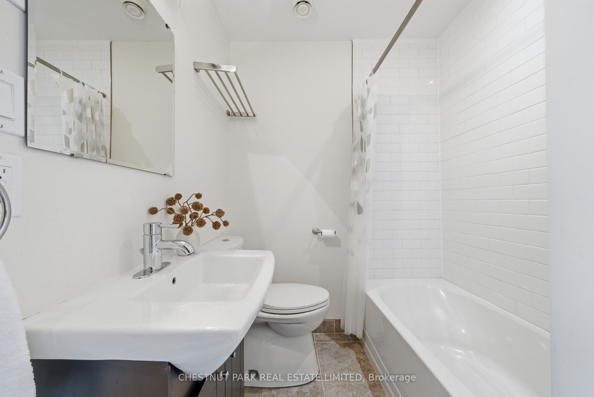 4 Bridge Street 2 Property Photo 34