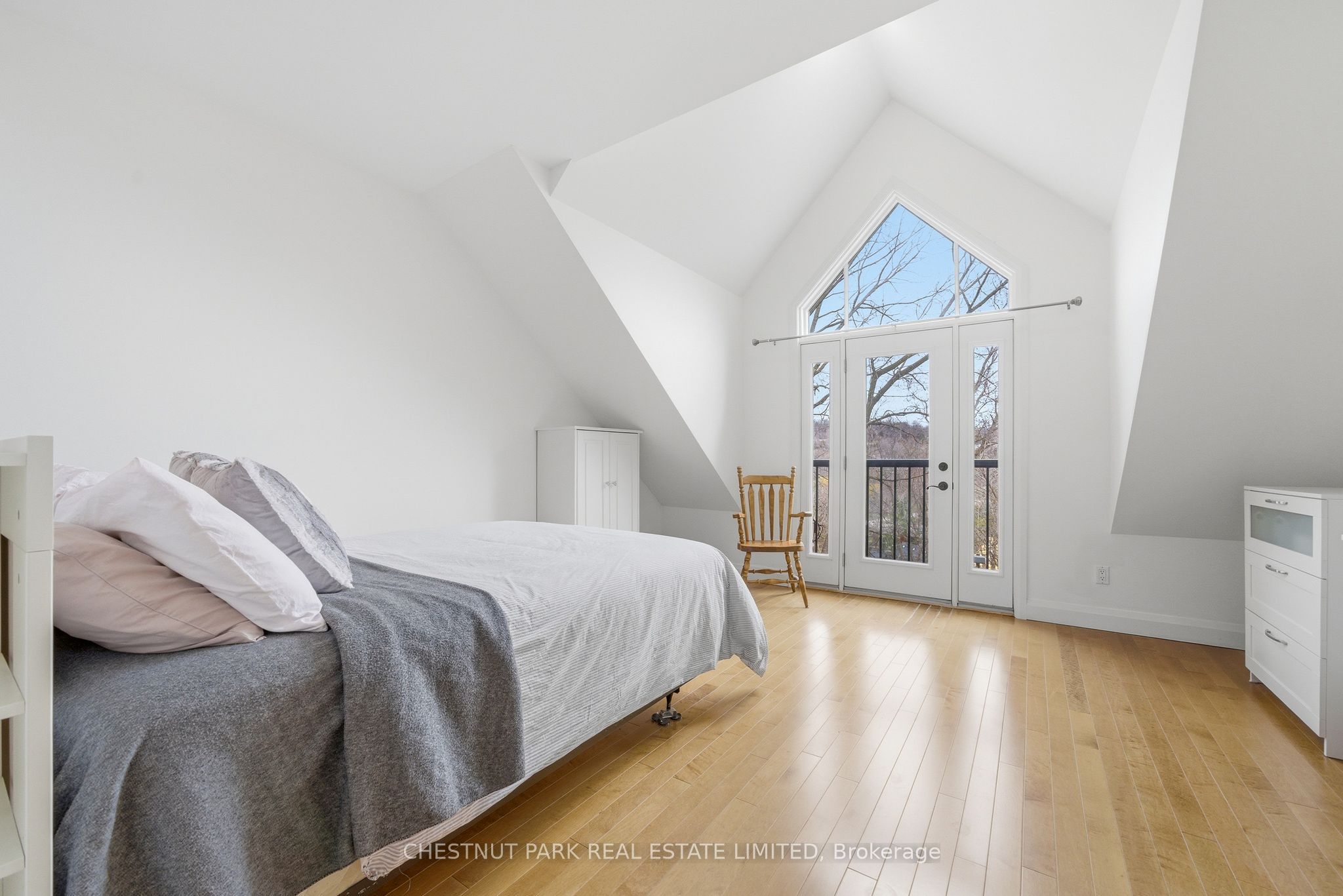 4 Bridge Street 2 Property Photo 37