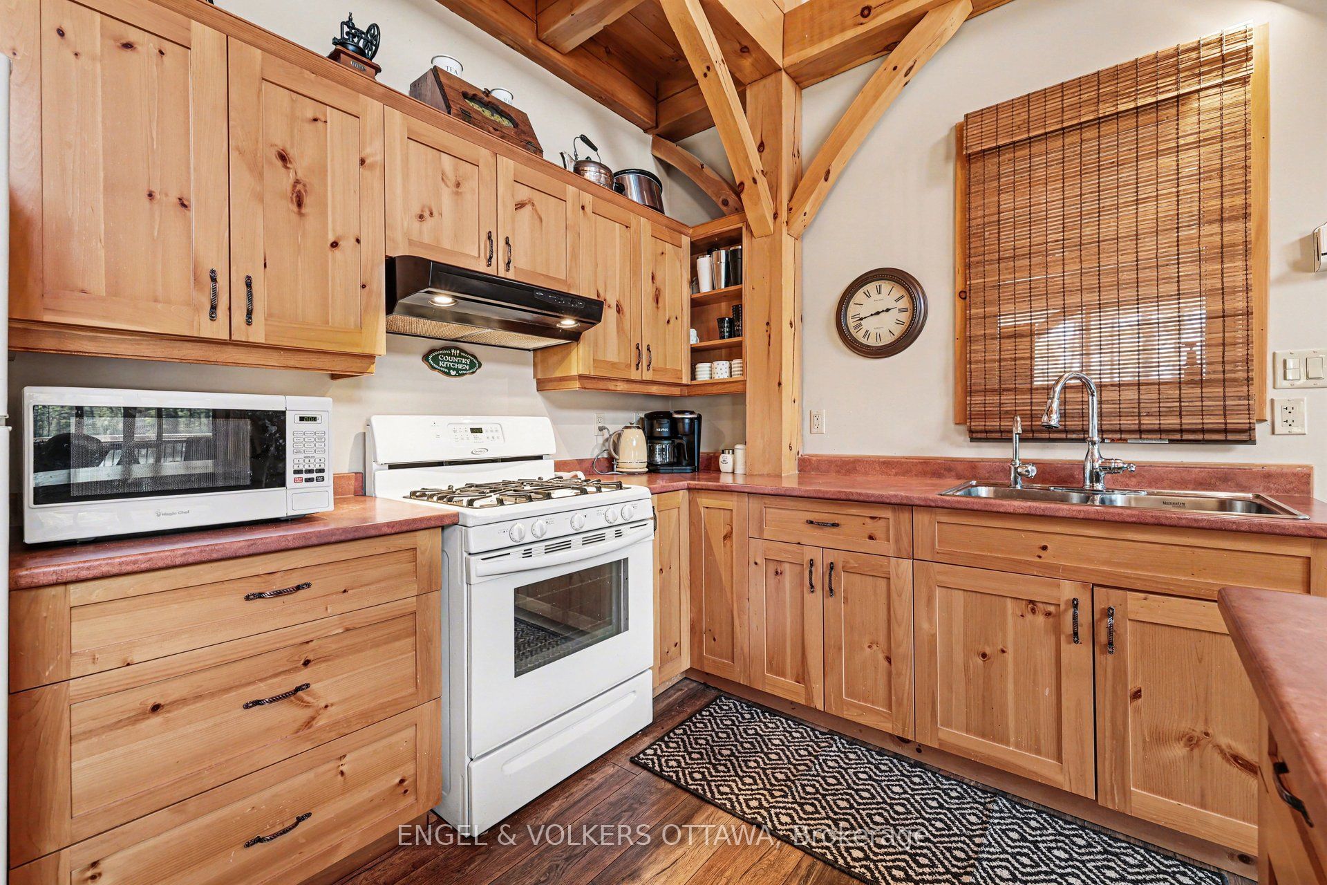 1244 Marshall Lane Property Photo 16