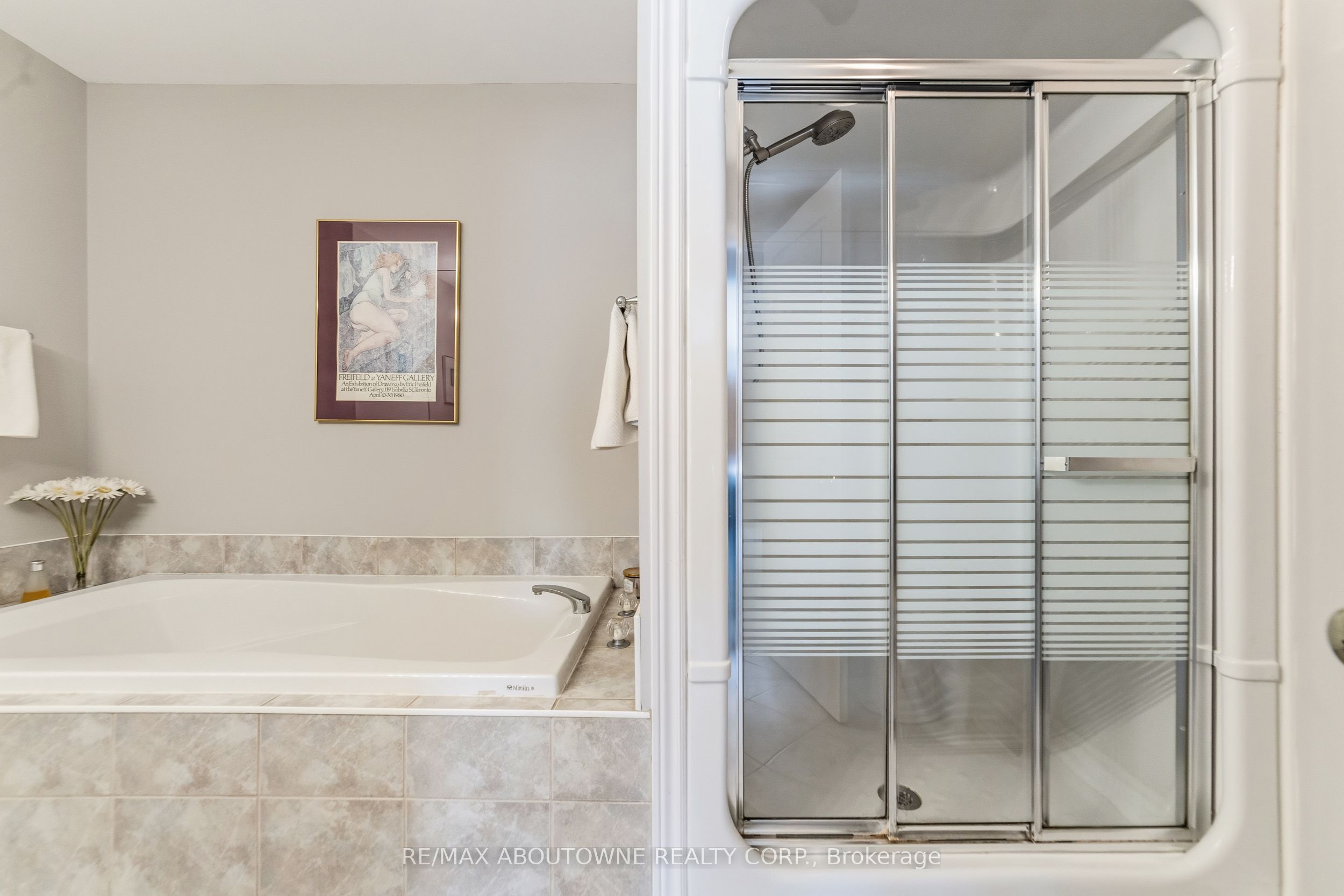 575 Simcoe Street 12 Property Photo 19