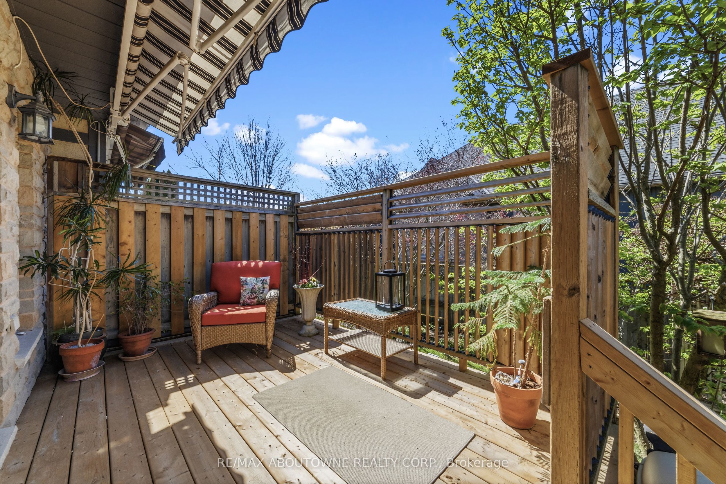 575 Simcoe Street 12 Property Photo 29