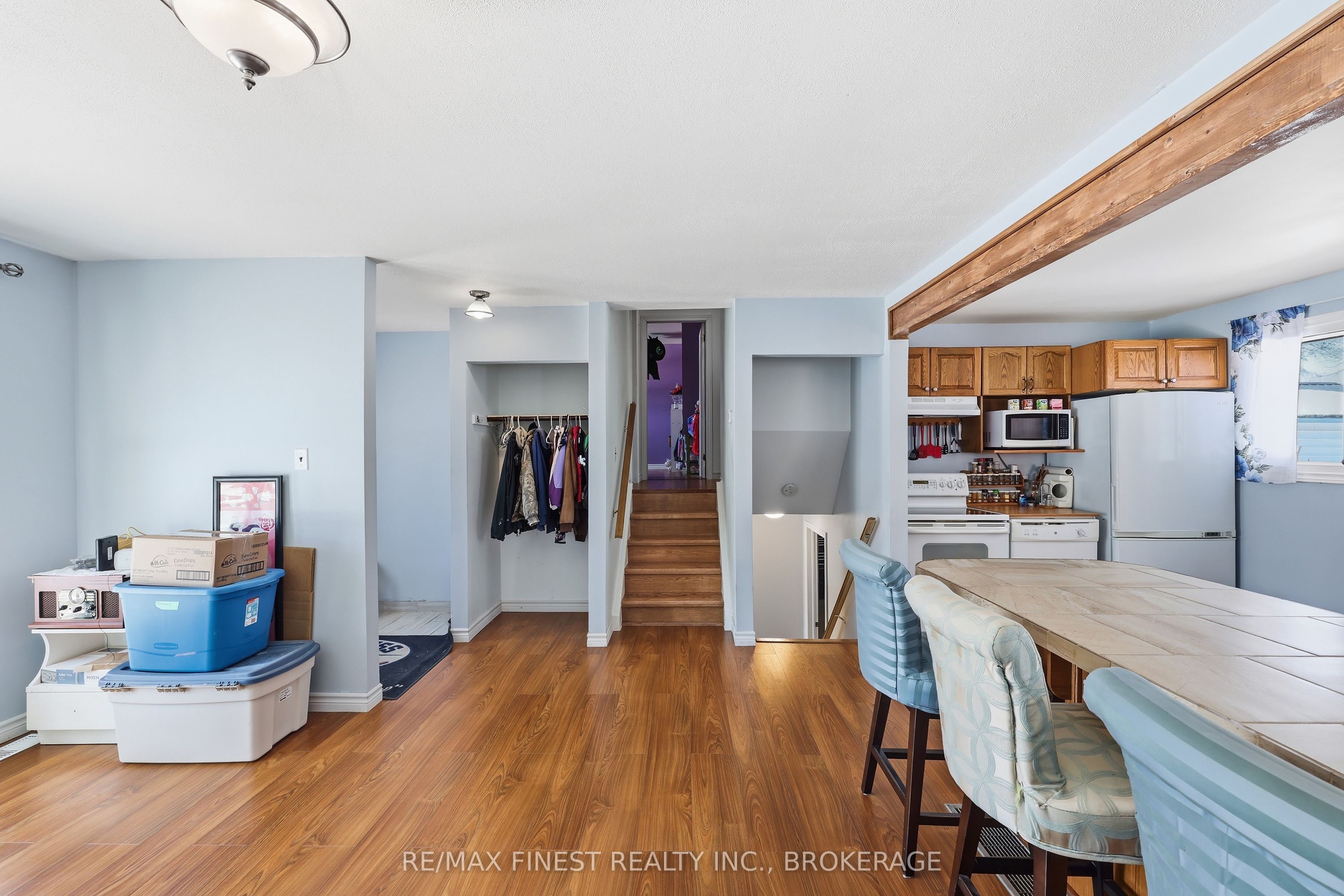676 Laurier Boulevard Property Photo 7