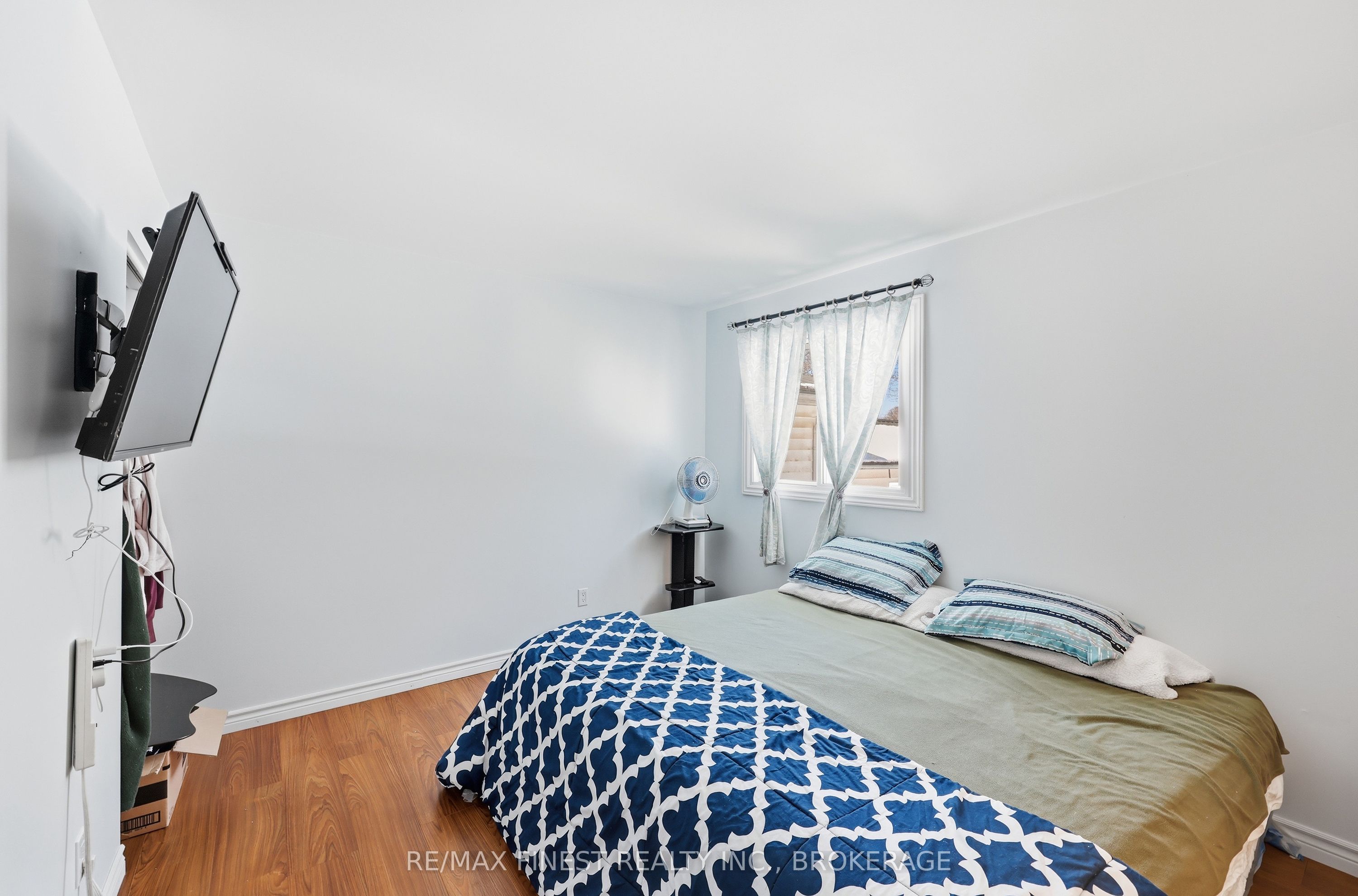 676 Laurier Boulevard Property Photo 13