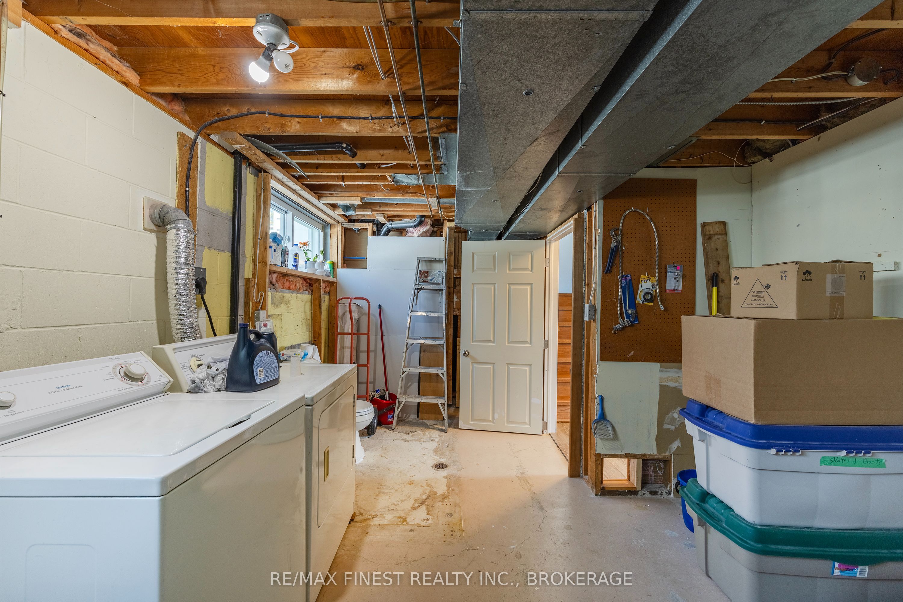 676 Laurier Boulevard Property Photo 23