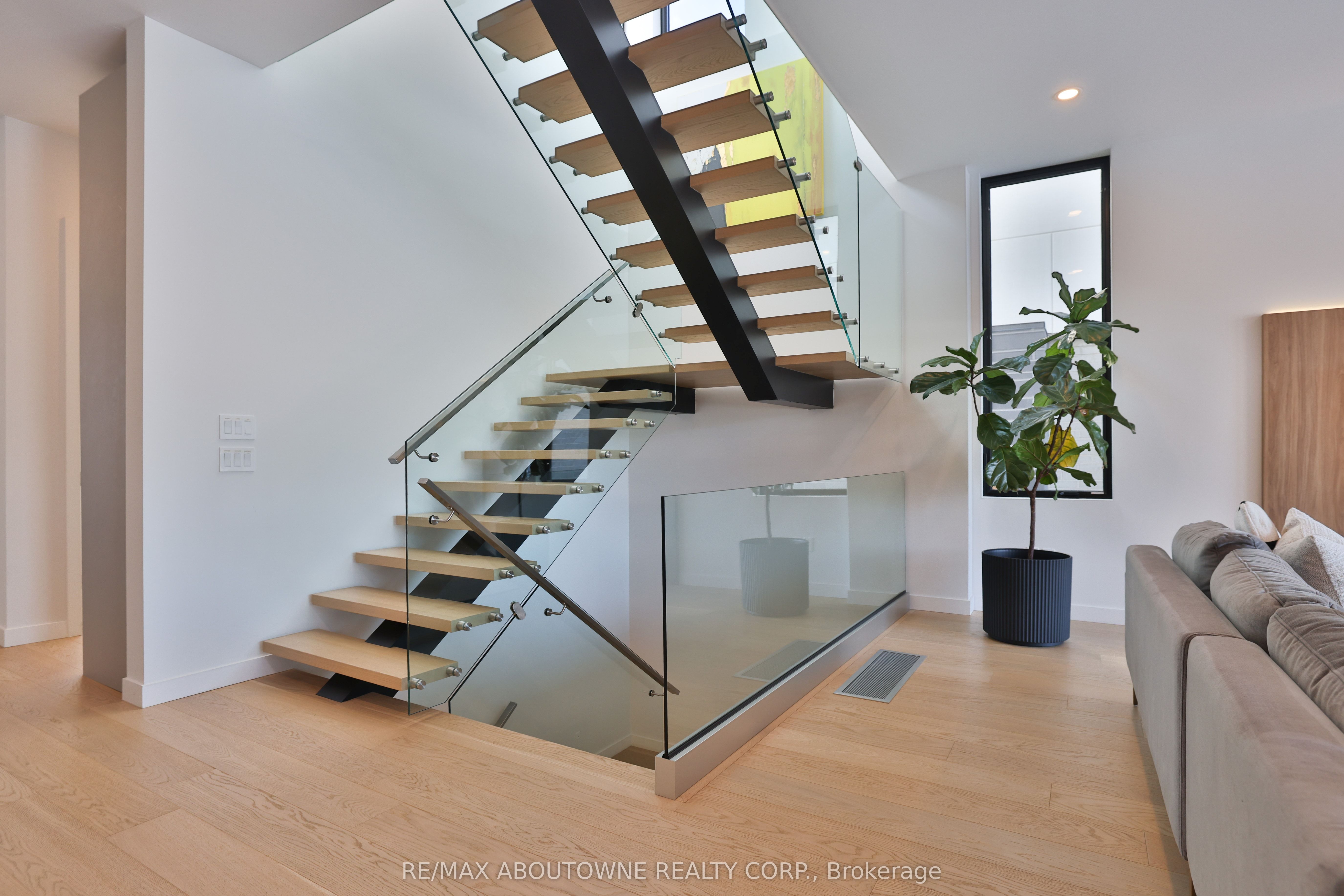 70 Upper Mount Albion Road Property Photo 6
