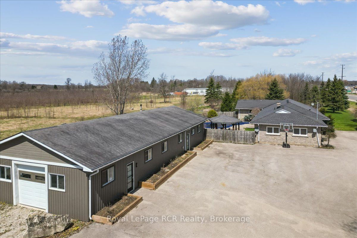 717906 6 Highway Property Photo 1