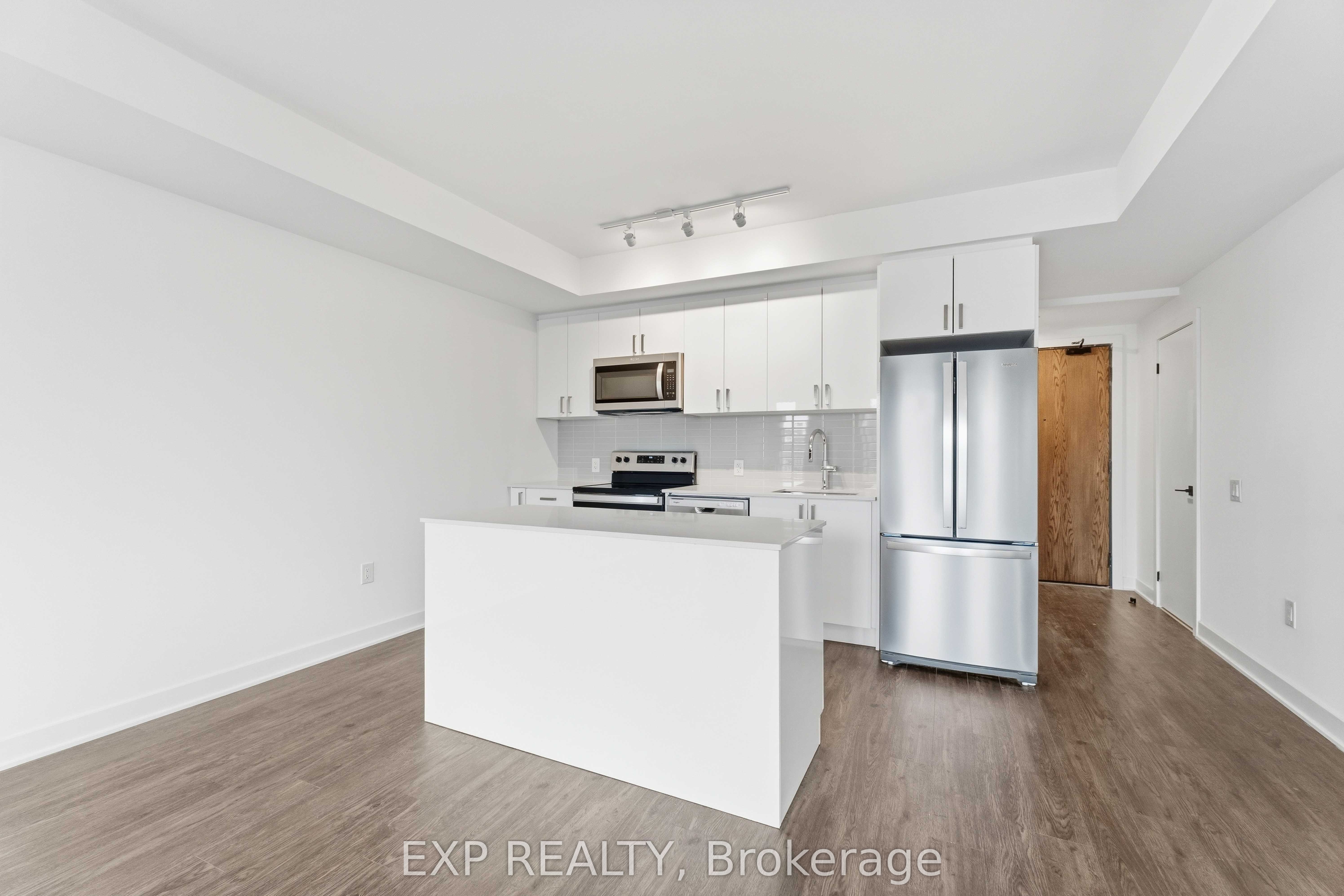 2782 Barton Street E 108 Property Photo 5