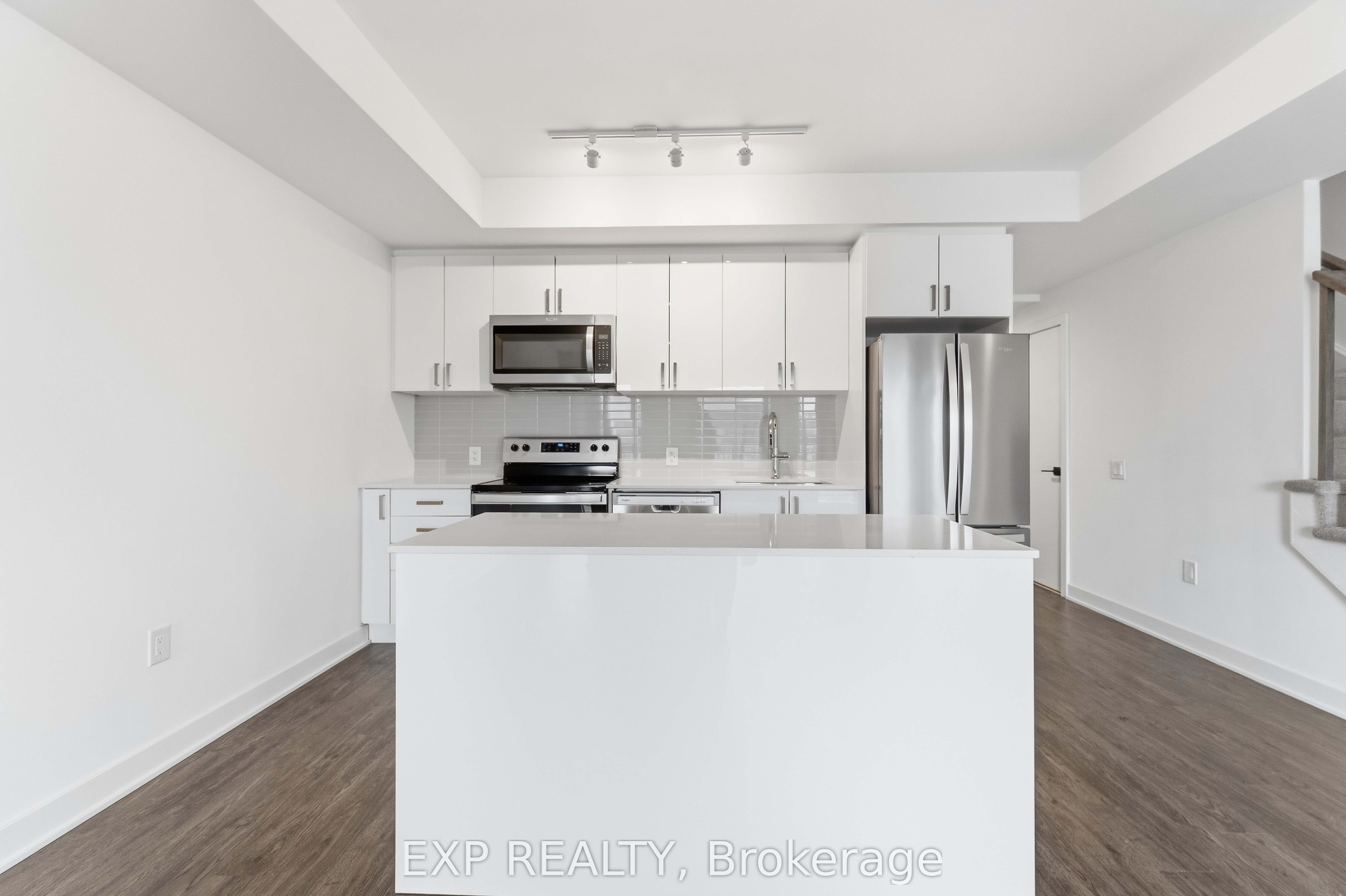 2782 Barton Street E 108 Property Photo 6