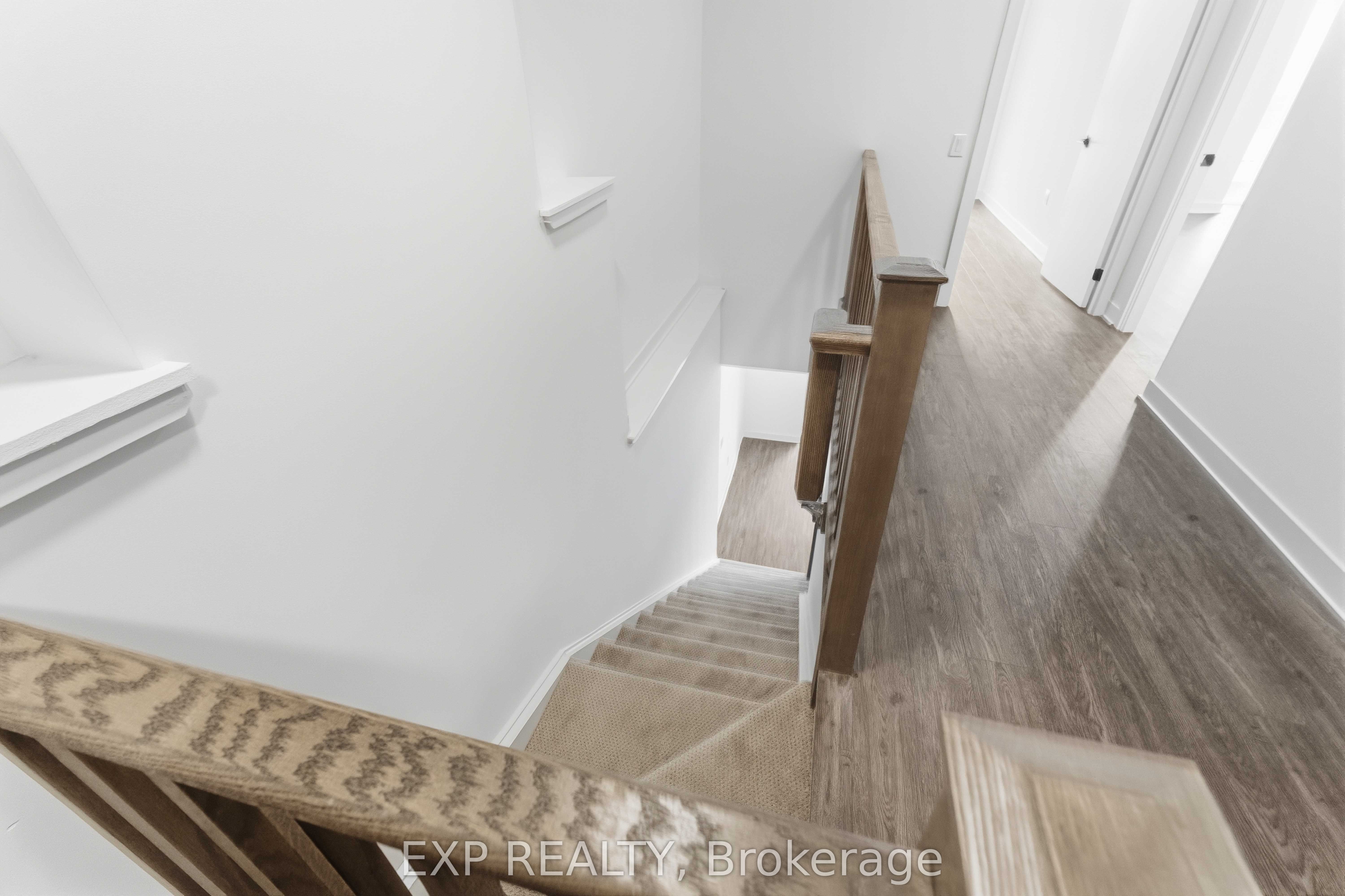 2782 Barton Street E 108 Property Photo 9