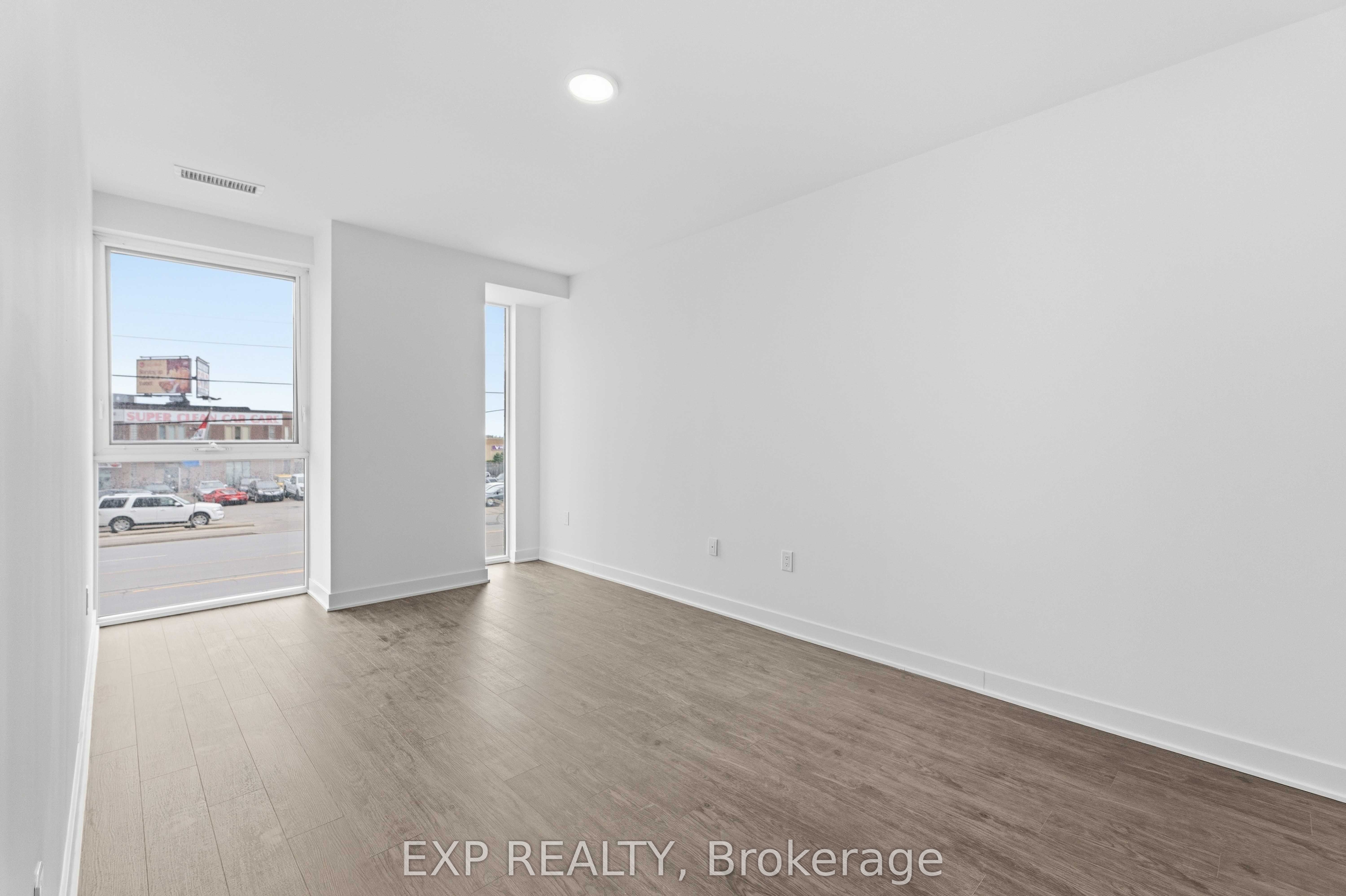 2782 Barton Street E 108 Property Photo 13