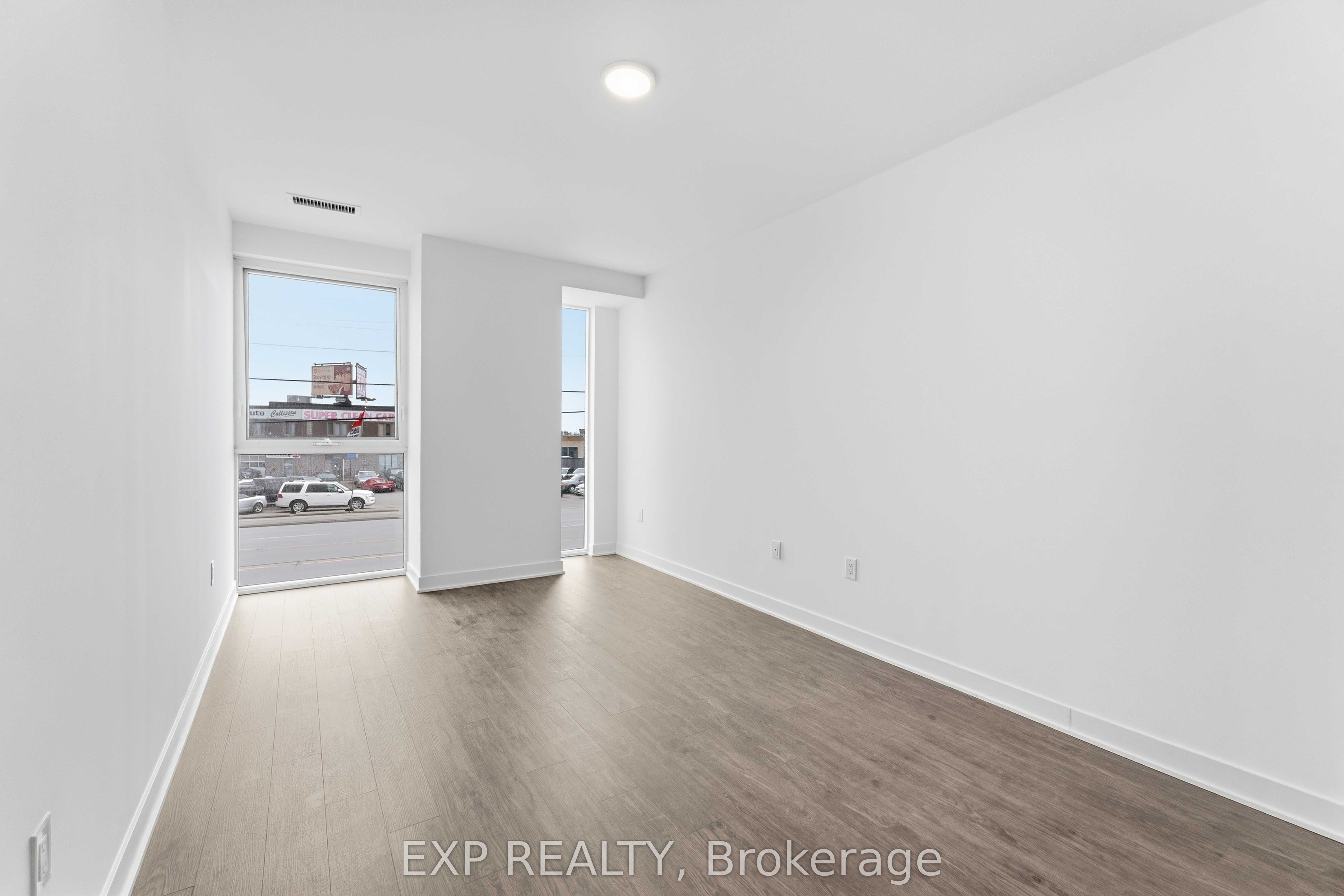 2782 Barton Street E 108 Property Photo 14